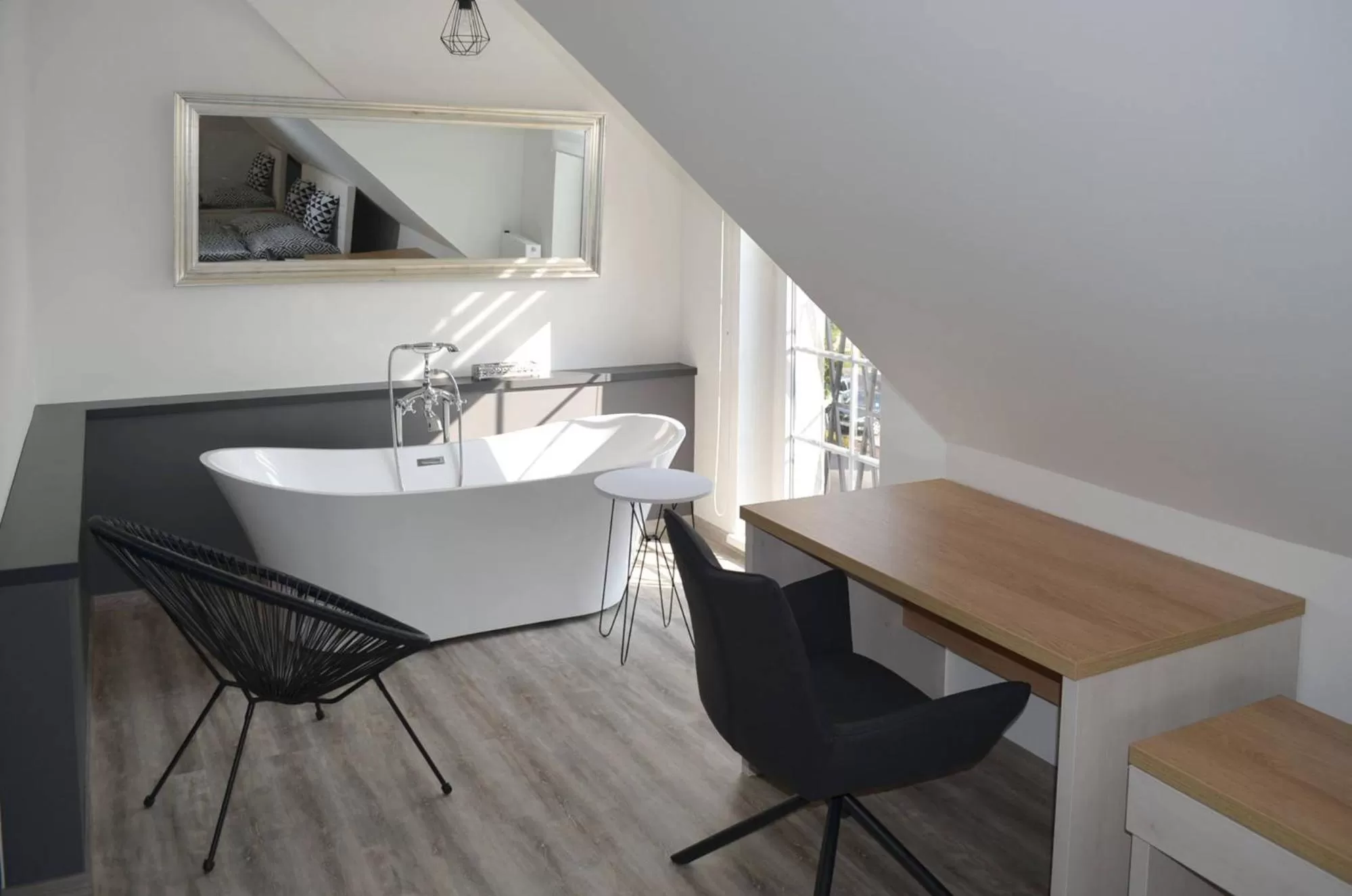 Bath, Dining Area in Hotel Na Baste