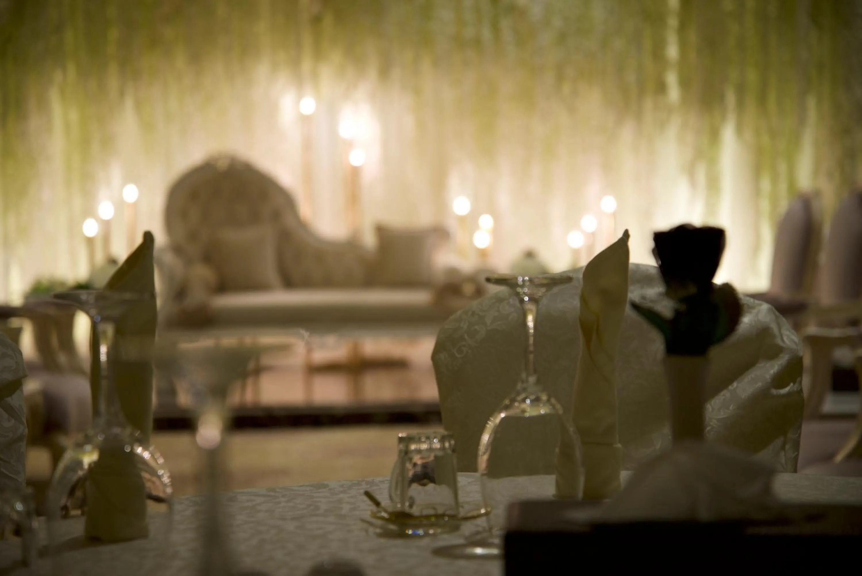 Nightclub / DJ in Crown Town Hotel