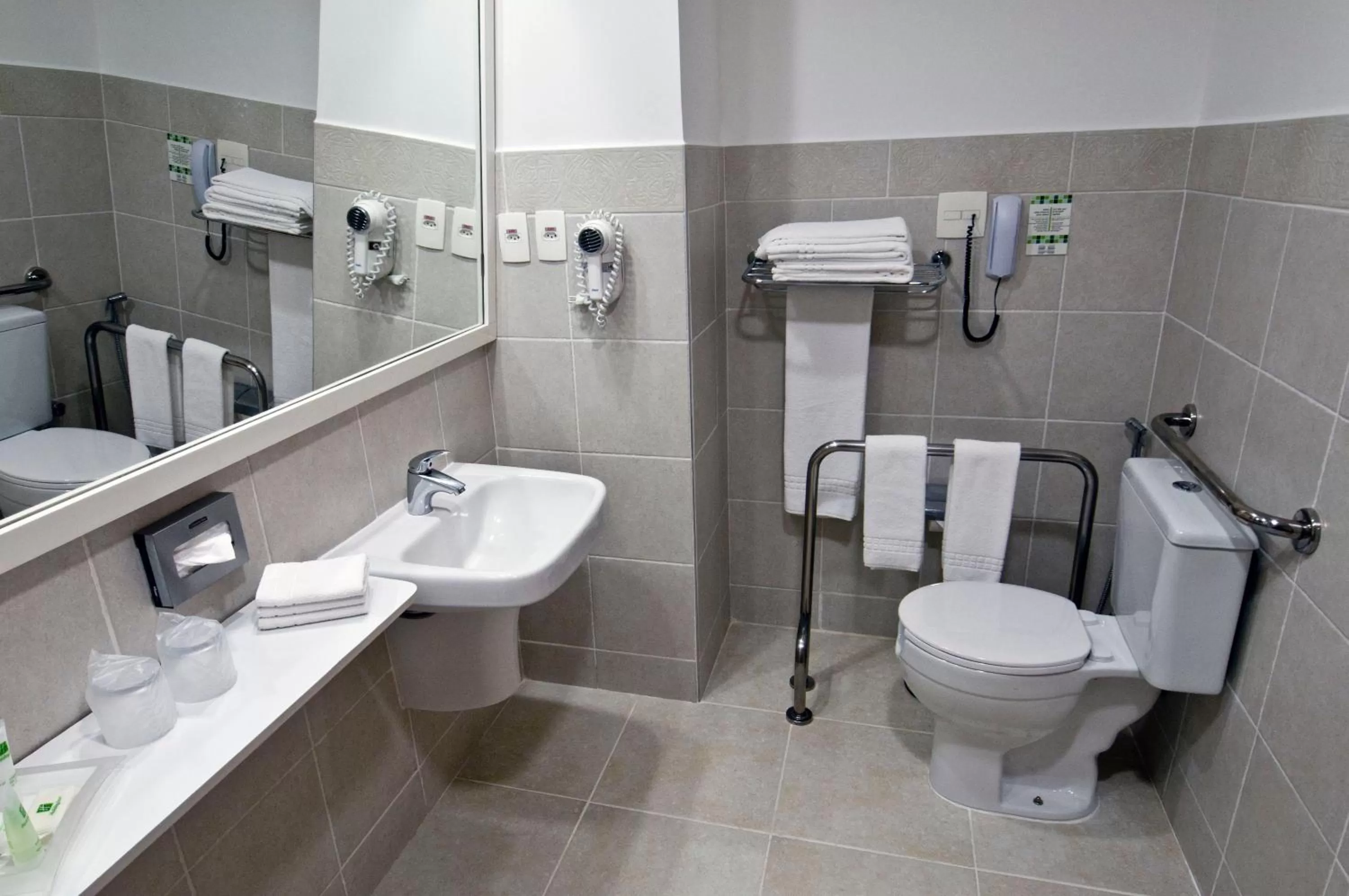 Photo of the whole room in Holiday Inn Manaus by IHG