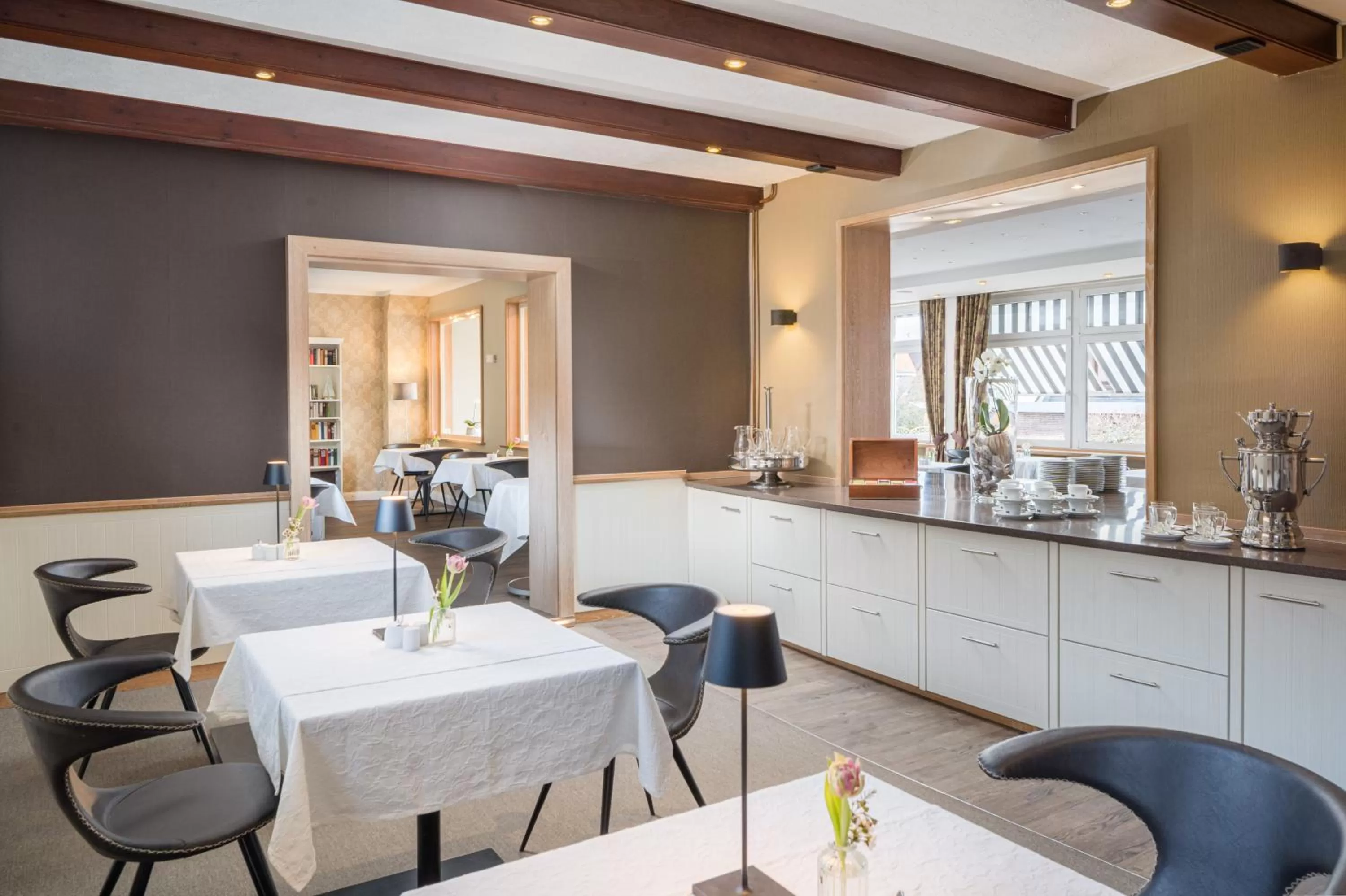 Coffee/tea facilities, Restaurant/Places to Eat in Akzent Hotel Dorn