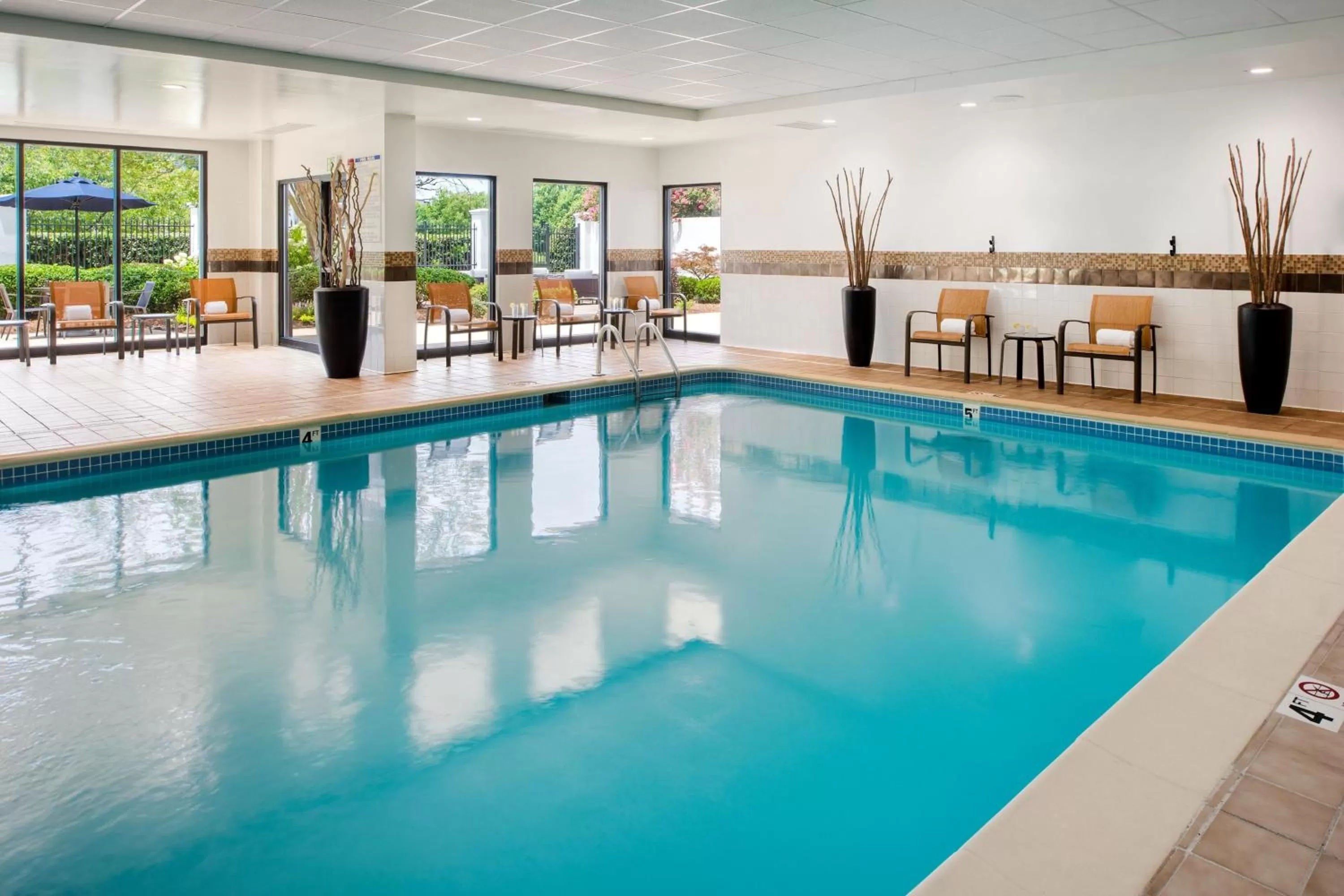 Swimming pool in Courtyard by Marriott Charlotte Ballantyne