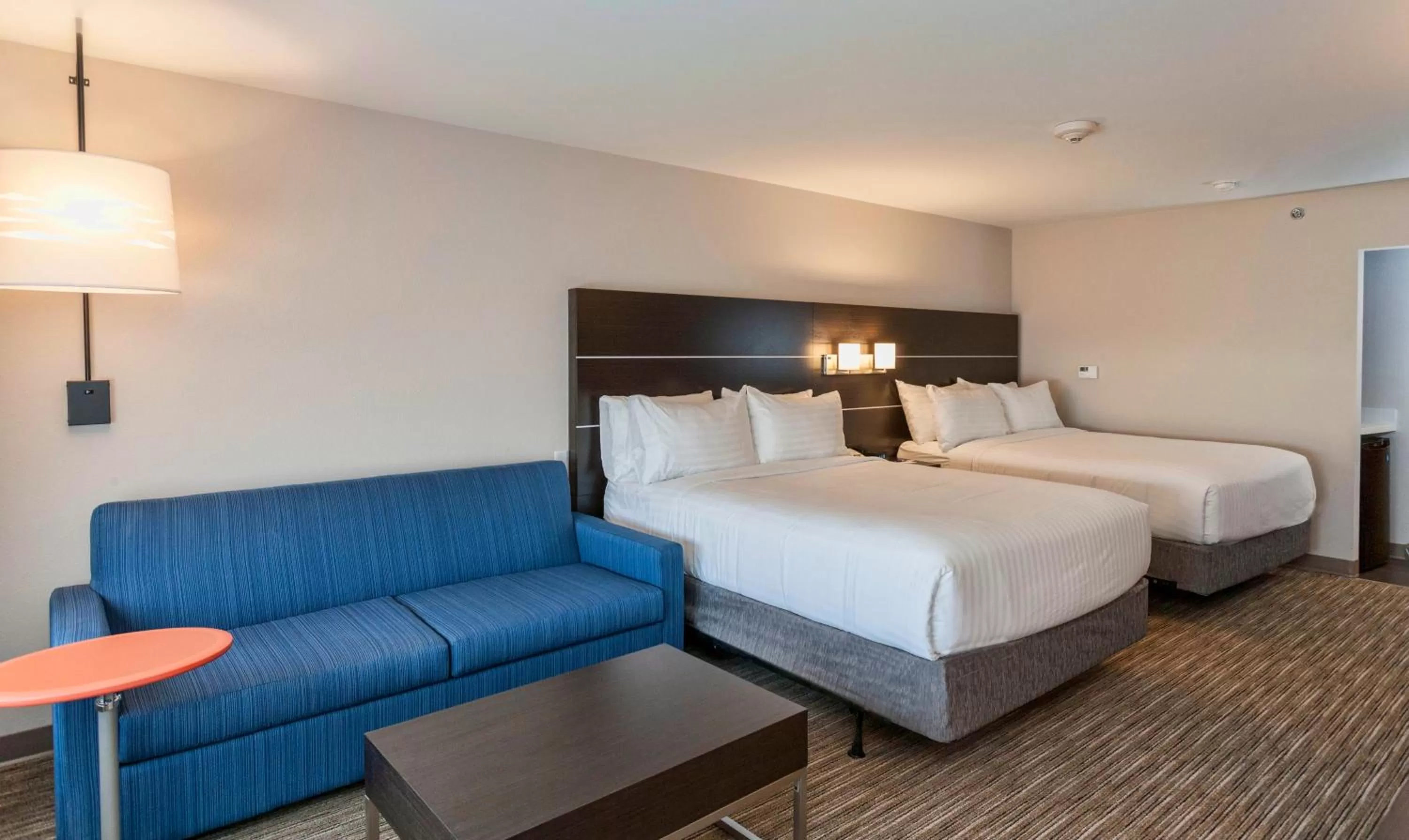 Bedroom, Bed in Holiday Inn Express & Suites - Dodge City by IHG