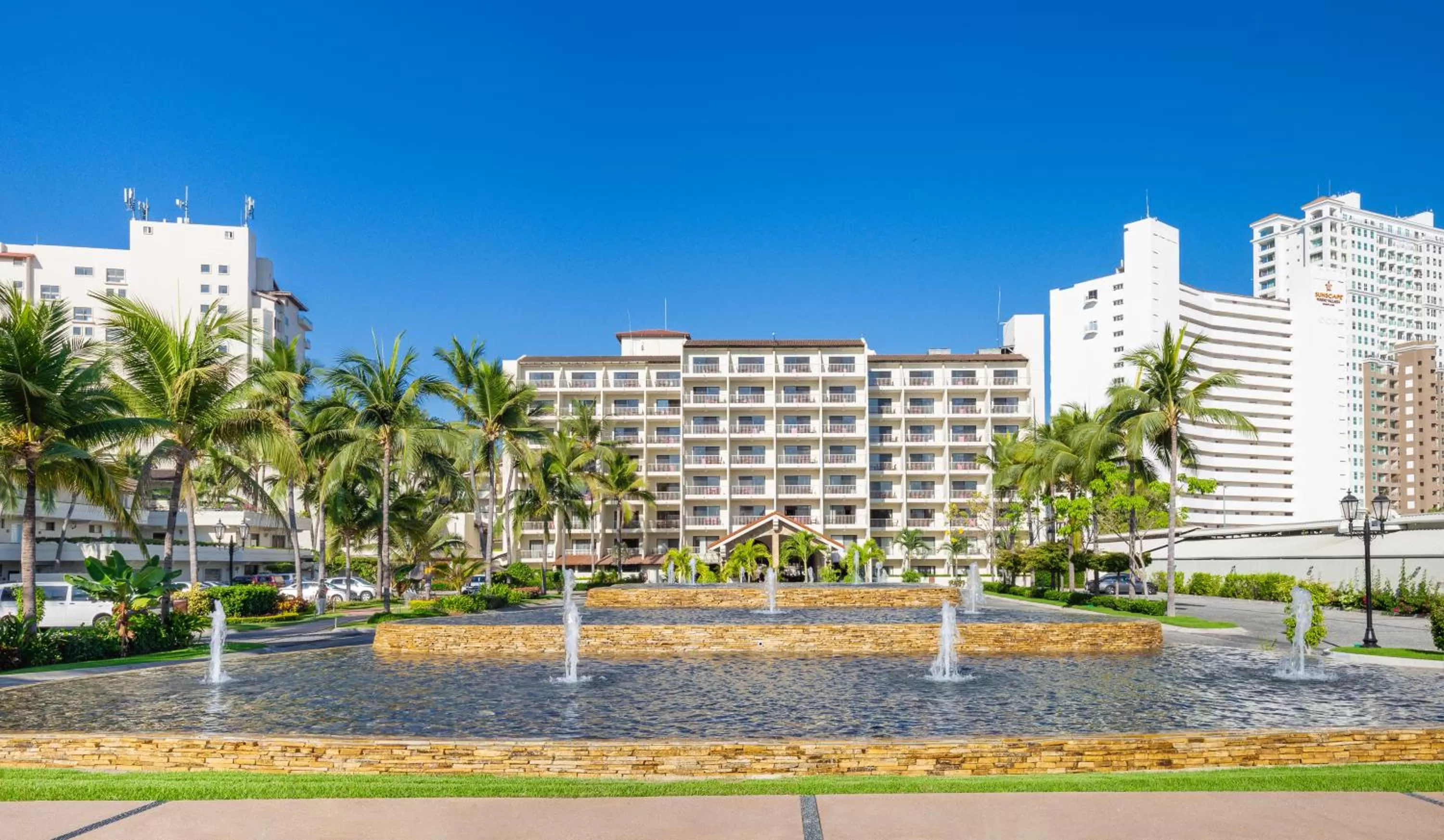 Facade/entrance in Villa del Palmar Beach Resort & Spa Puerto Vallarta