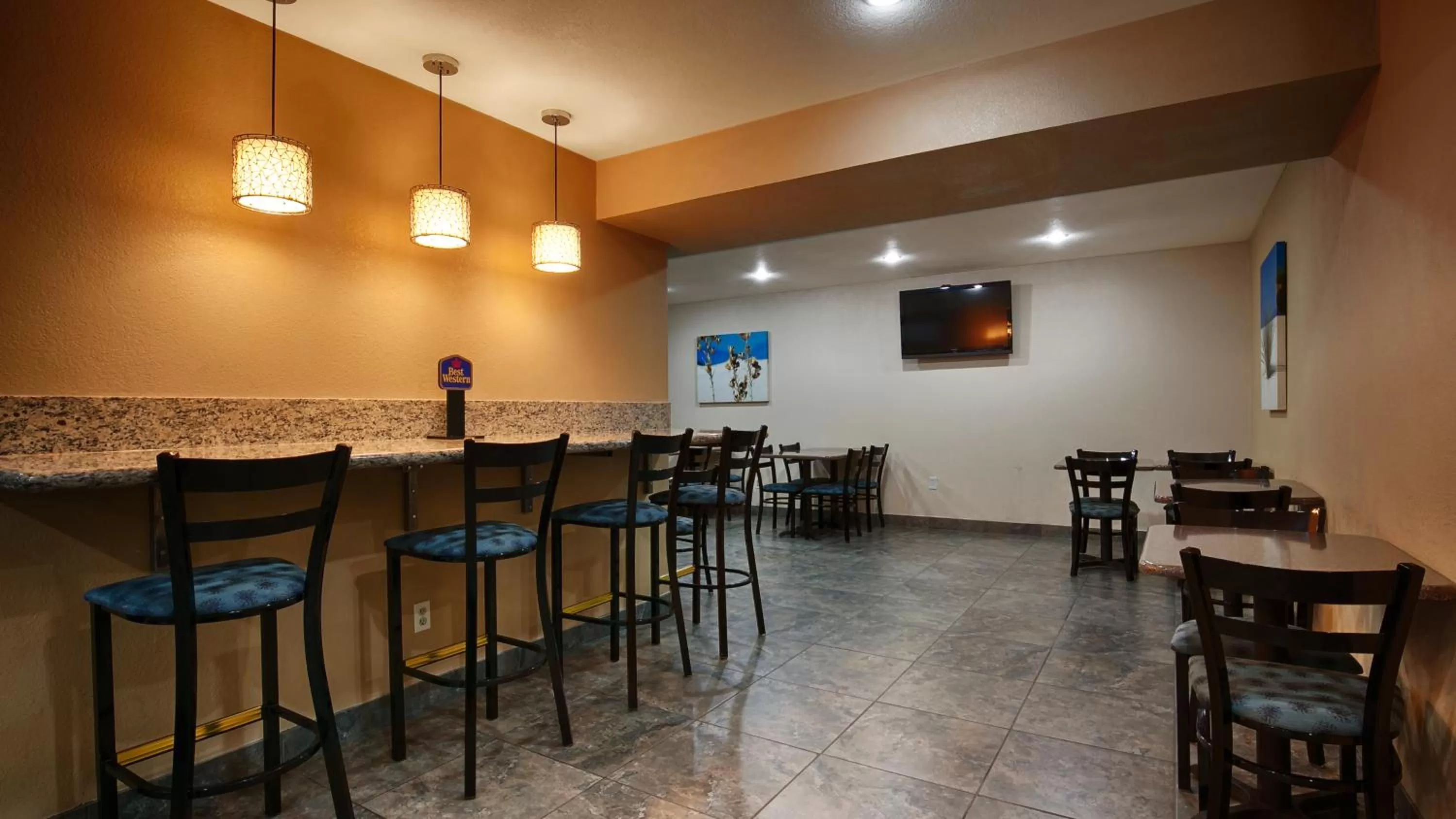 Breakfast in Best Western Desert Oasis