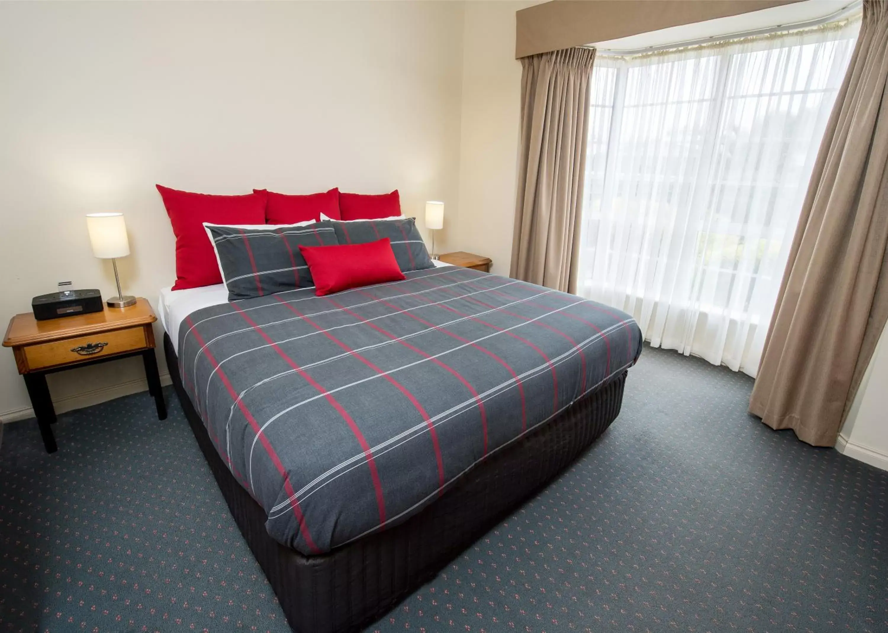 Superior Spa Suite in John Pirie Motor Inn Superior Spa Suite in John Pirie Motor Inn