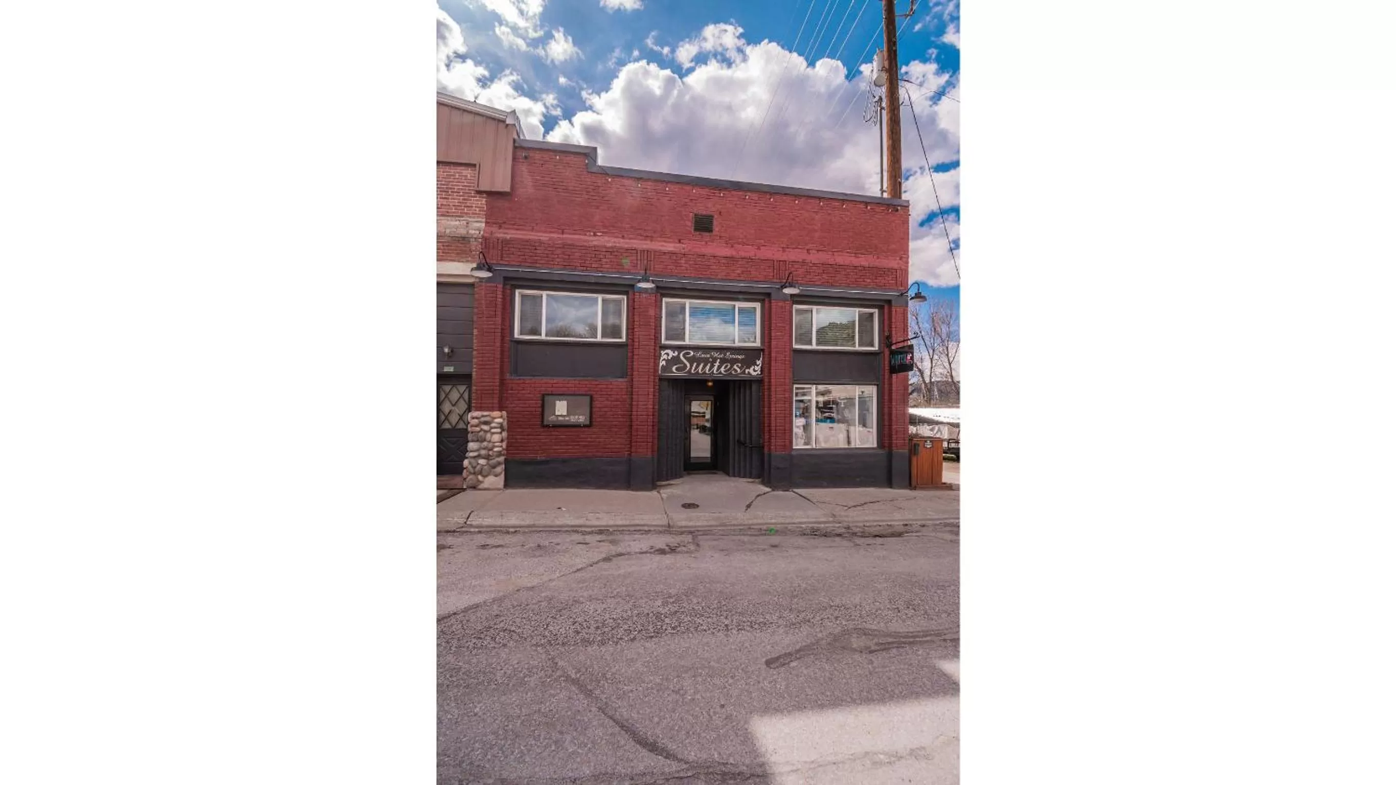 Facade/entrance, Property Building in Suites of Lava Hot Springs