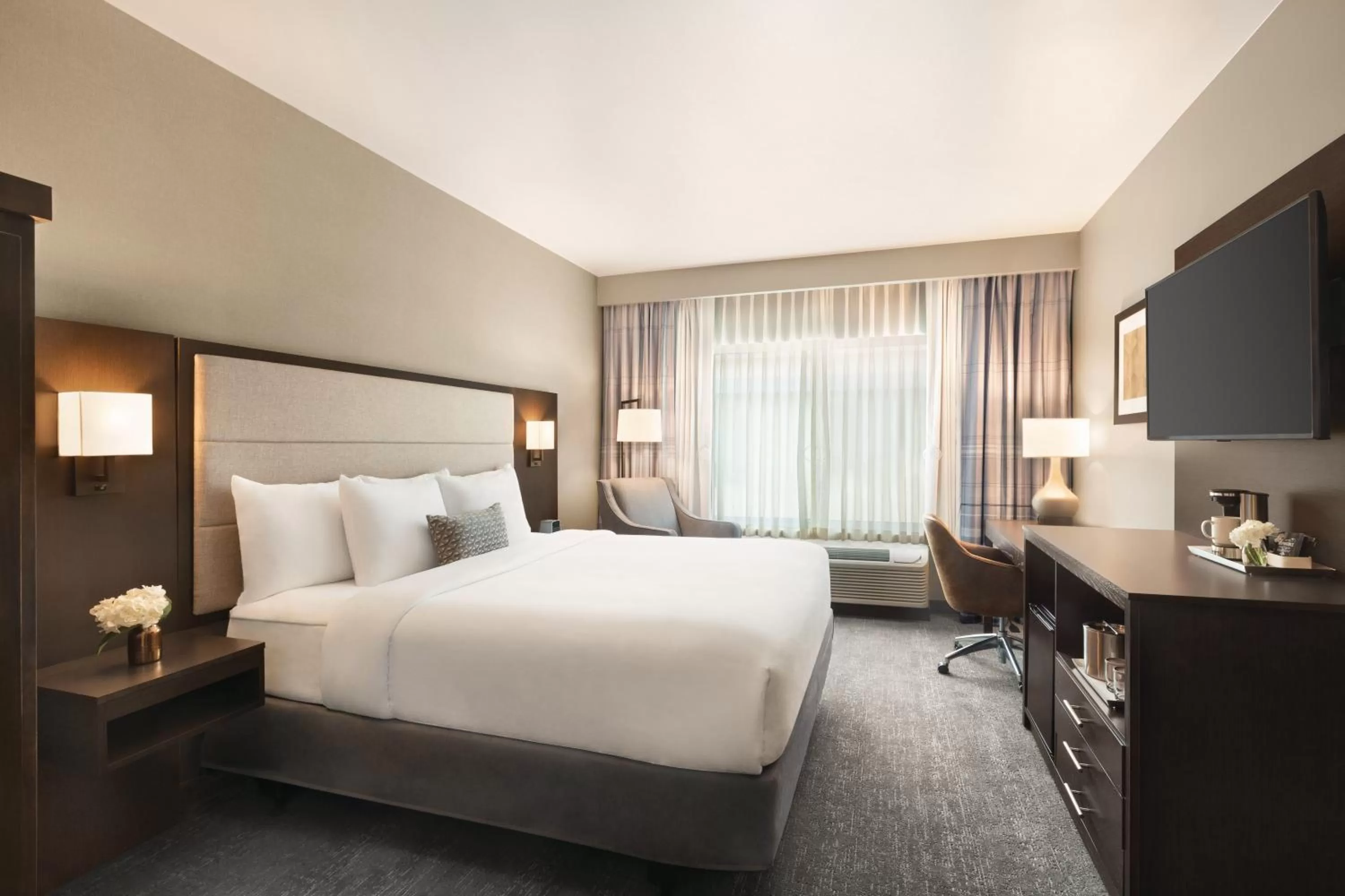 Photo of the whole room, Bed in Radisson Hotel Oklahoma City Airport