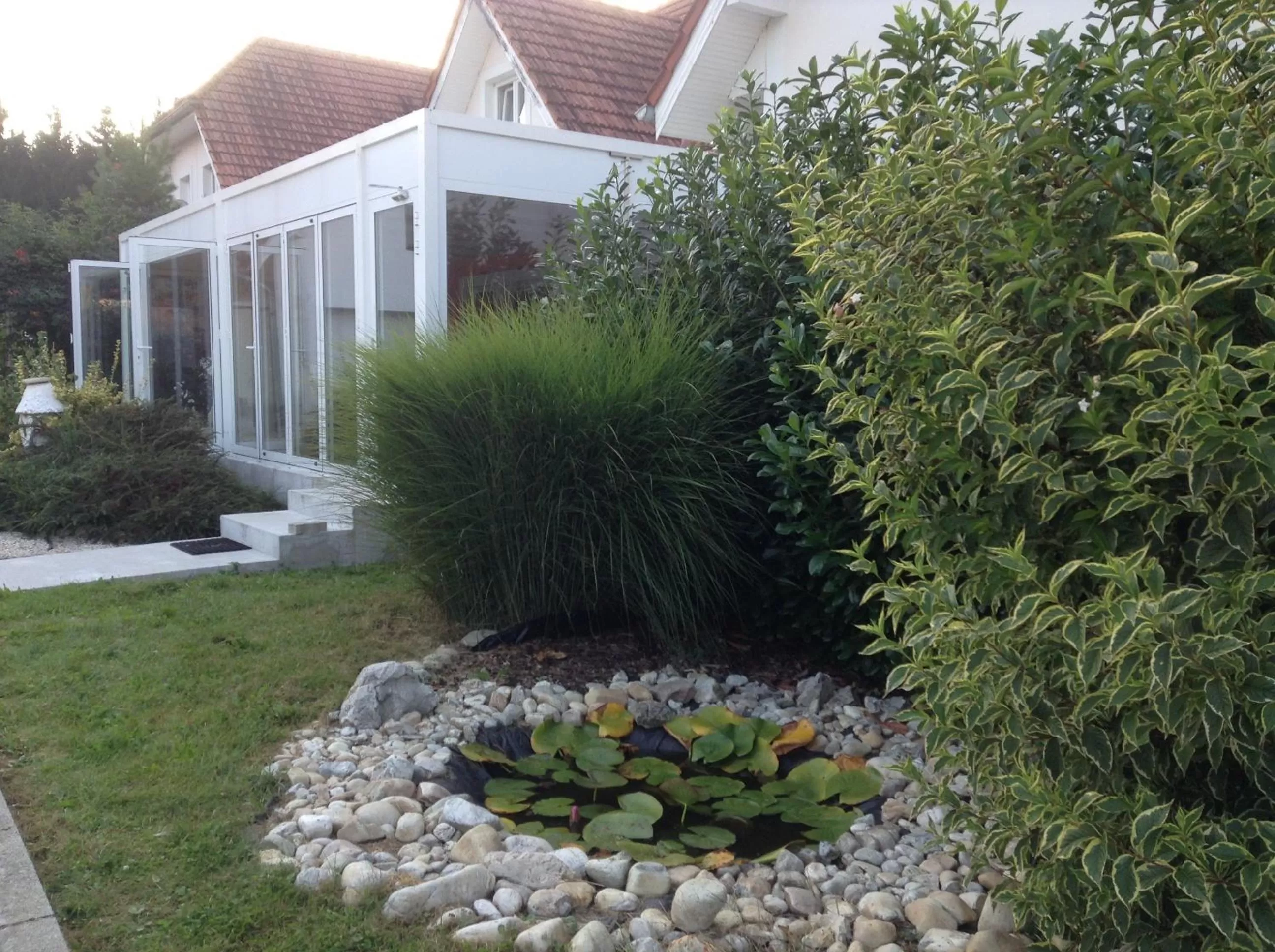 Garden, Property Building in Hotel Zsida