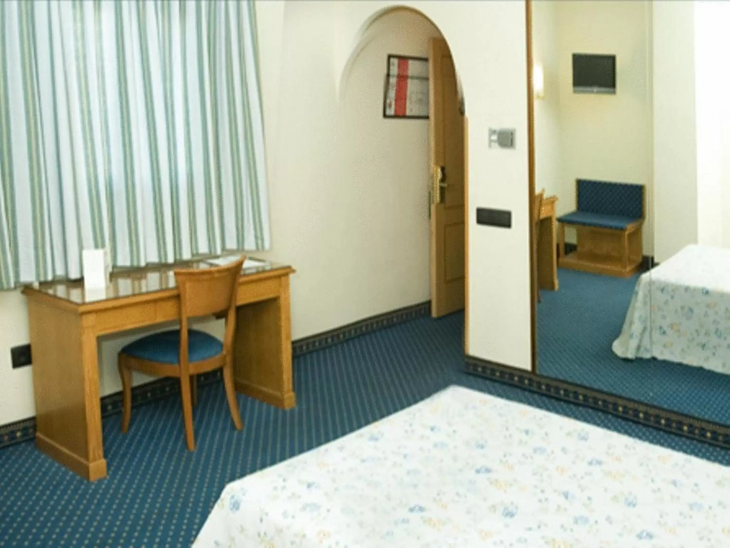 Double or Twin Room in Hotel Ébora by Vivere Stays Double or Twin Room in Hotel Ébora by Vivere Stays