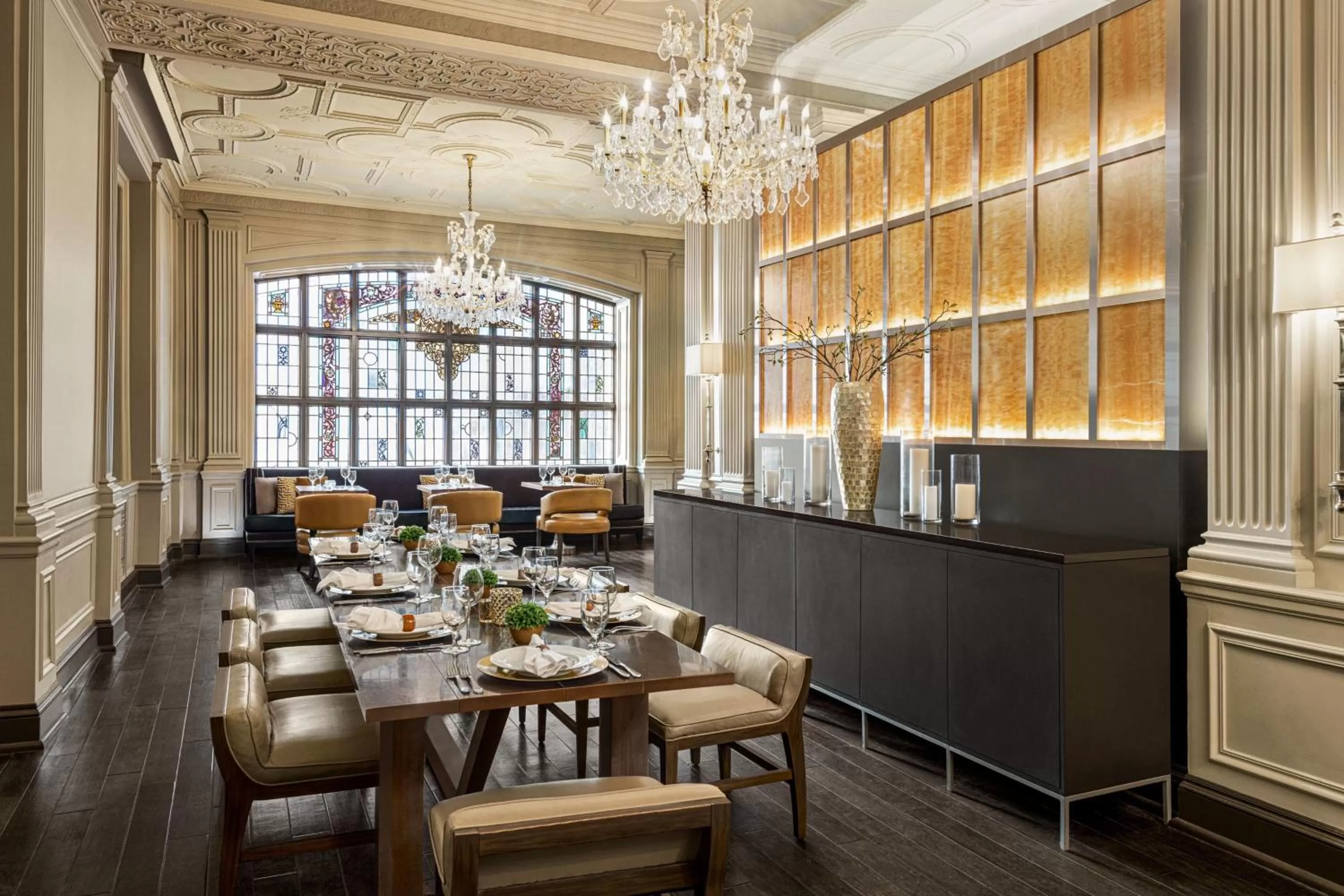 Restaurant/places to eat in Magnolia Hotel St. Louis, a Tribute Portfolio Hotel