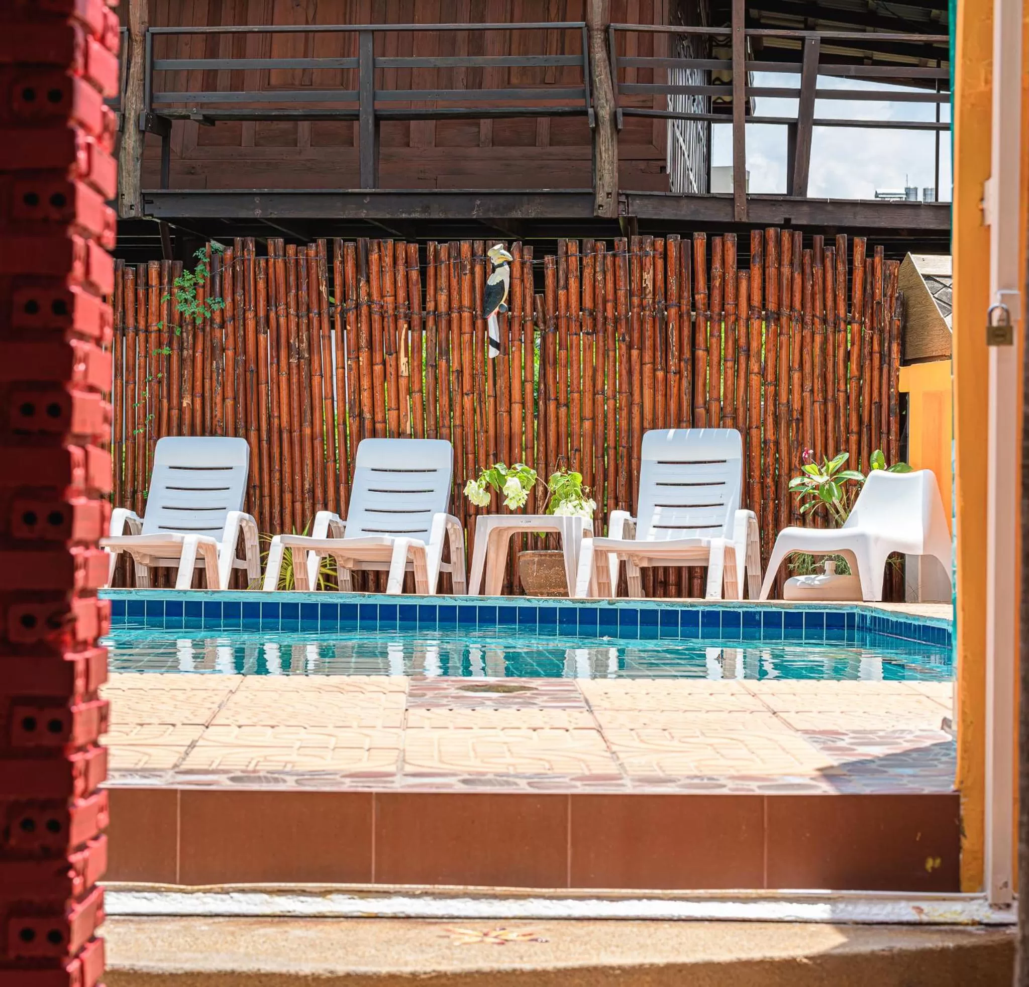 Swimming Pool in MANDARIN LODGE by victor