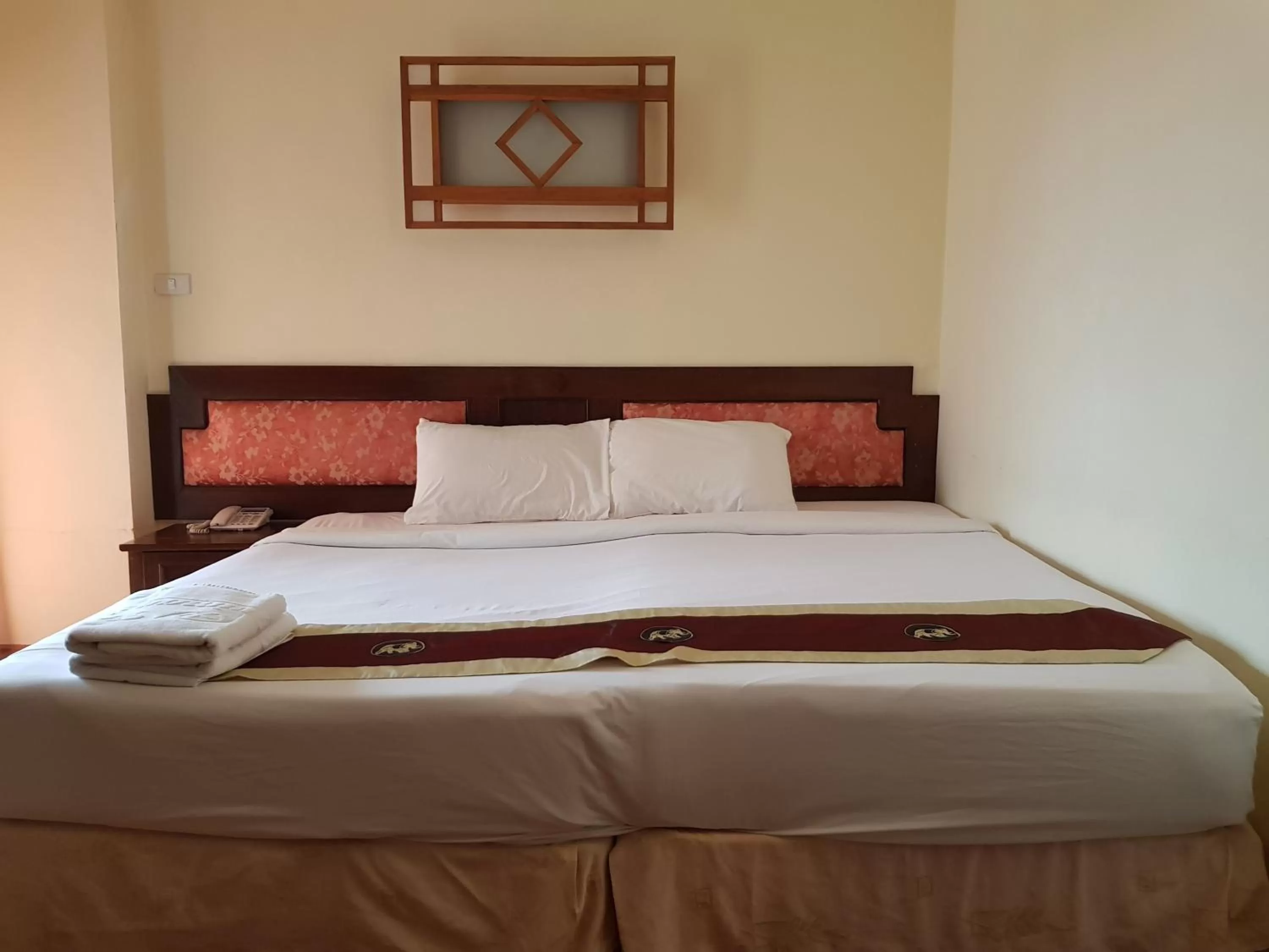 Bedroom, Bed in Pangviman Place Resotel SHA Plus