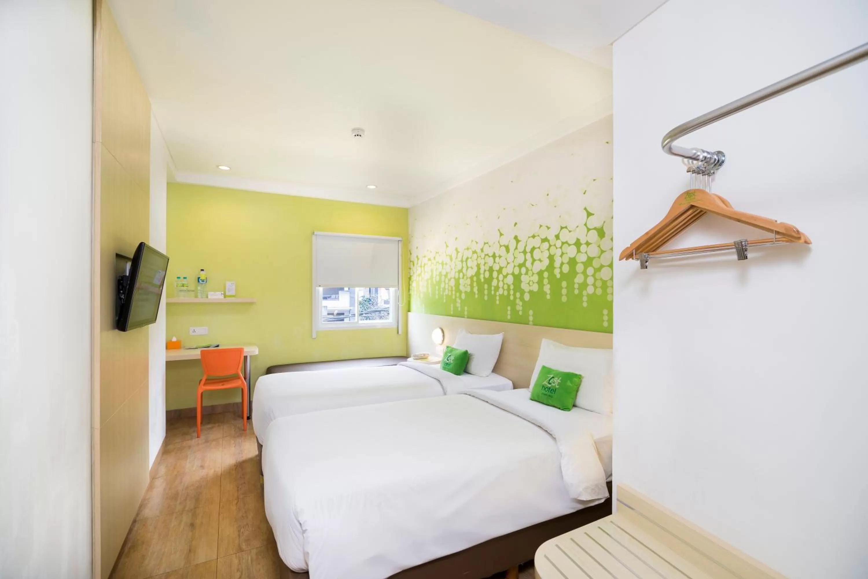 Bed in Zest Legian by Swiss-Belhotel International