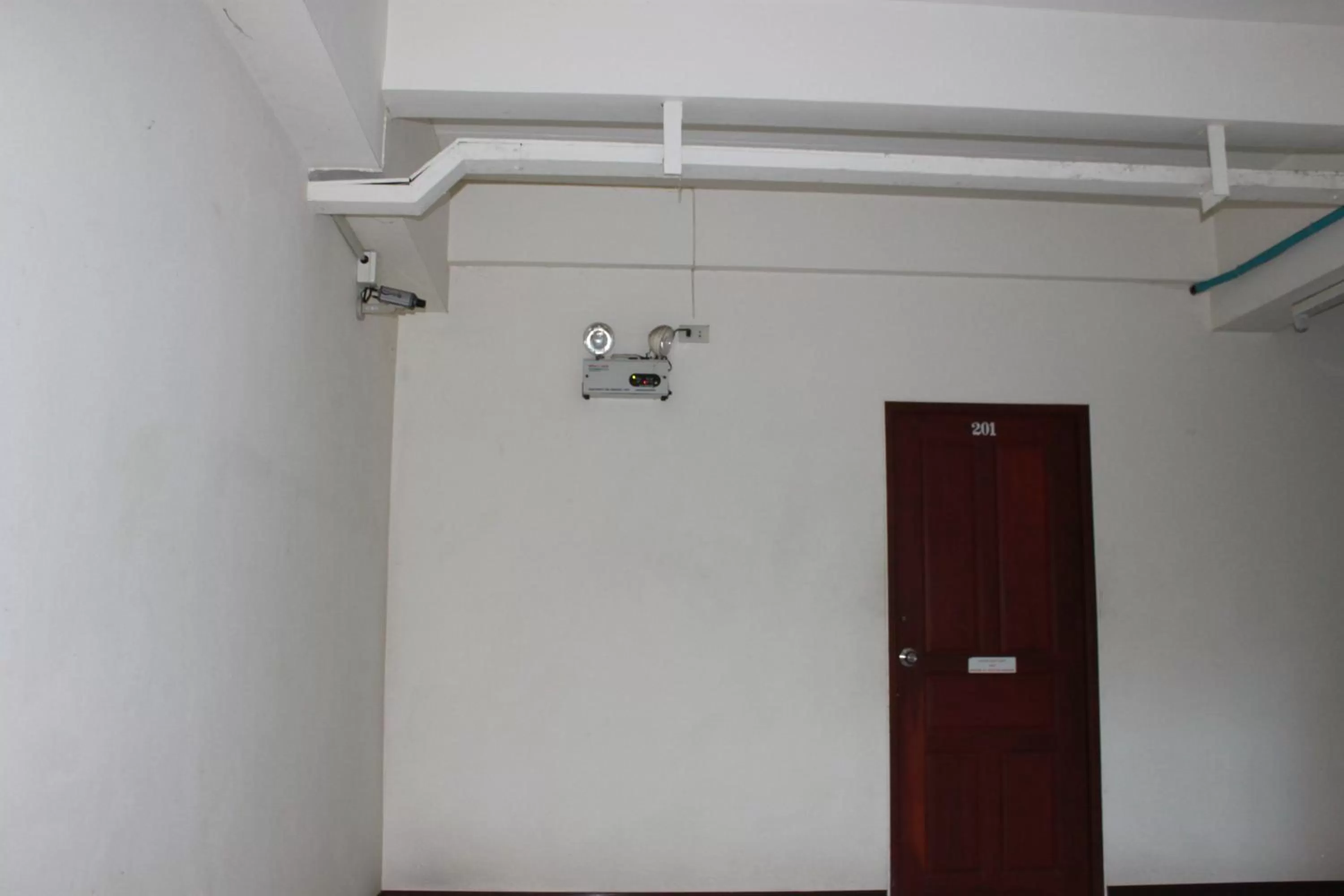 Area and facilities in Soi 5 Apartment