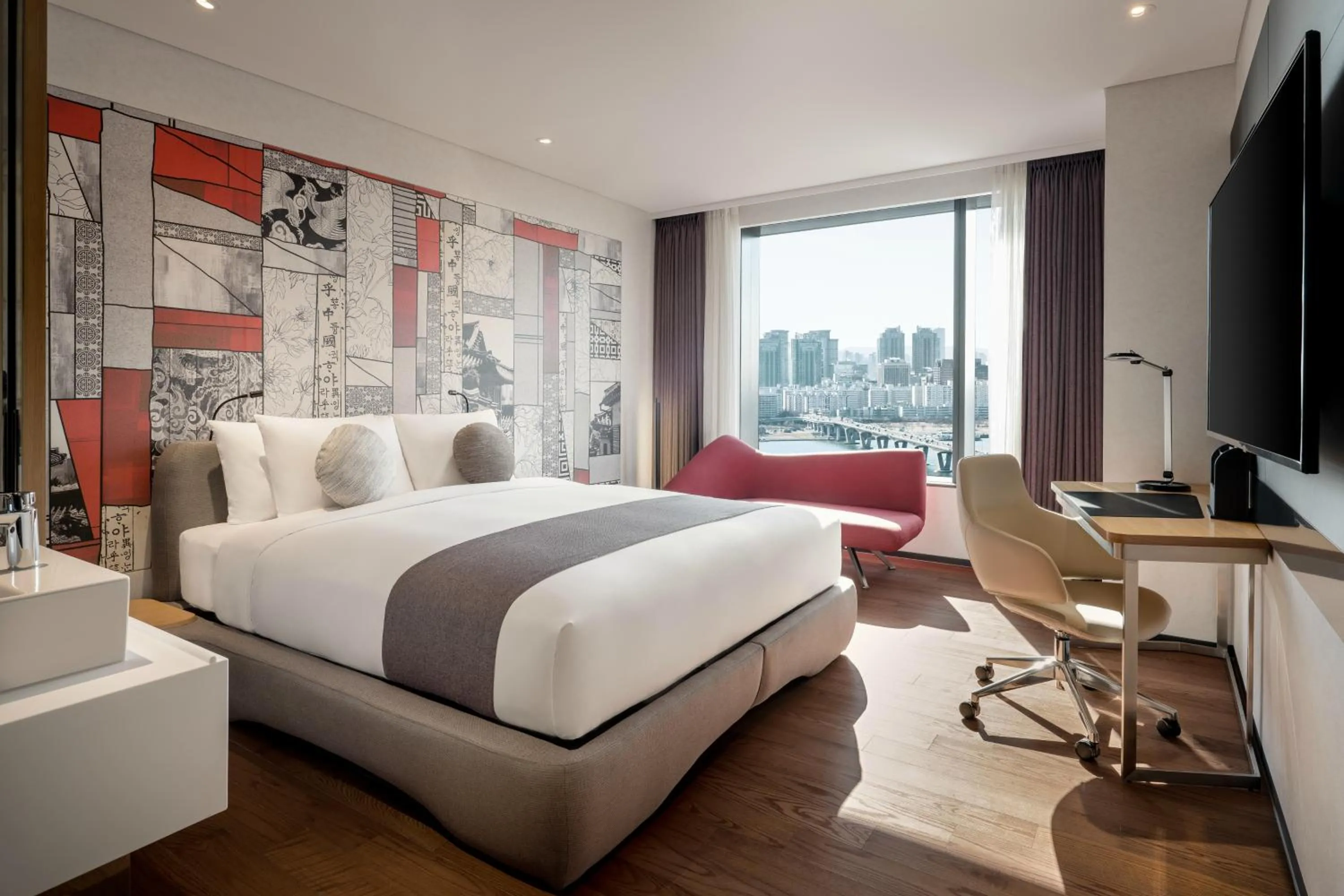 Bedroom, Bed in Novotel Ambassador Seoul Yongsan