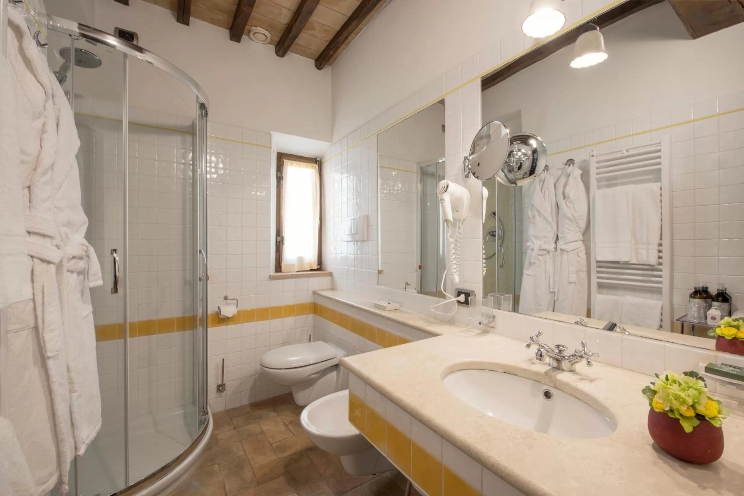 Shower in Relais Osteria Dell'Orcia