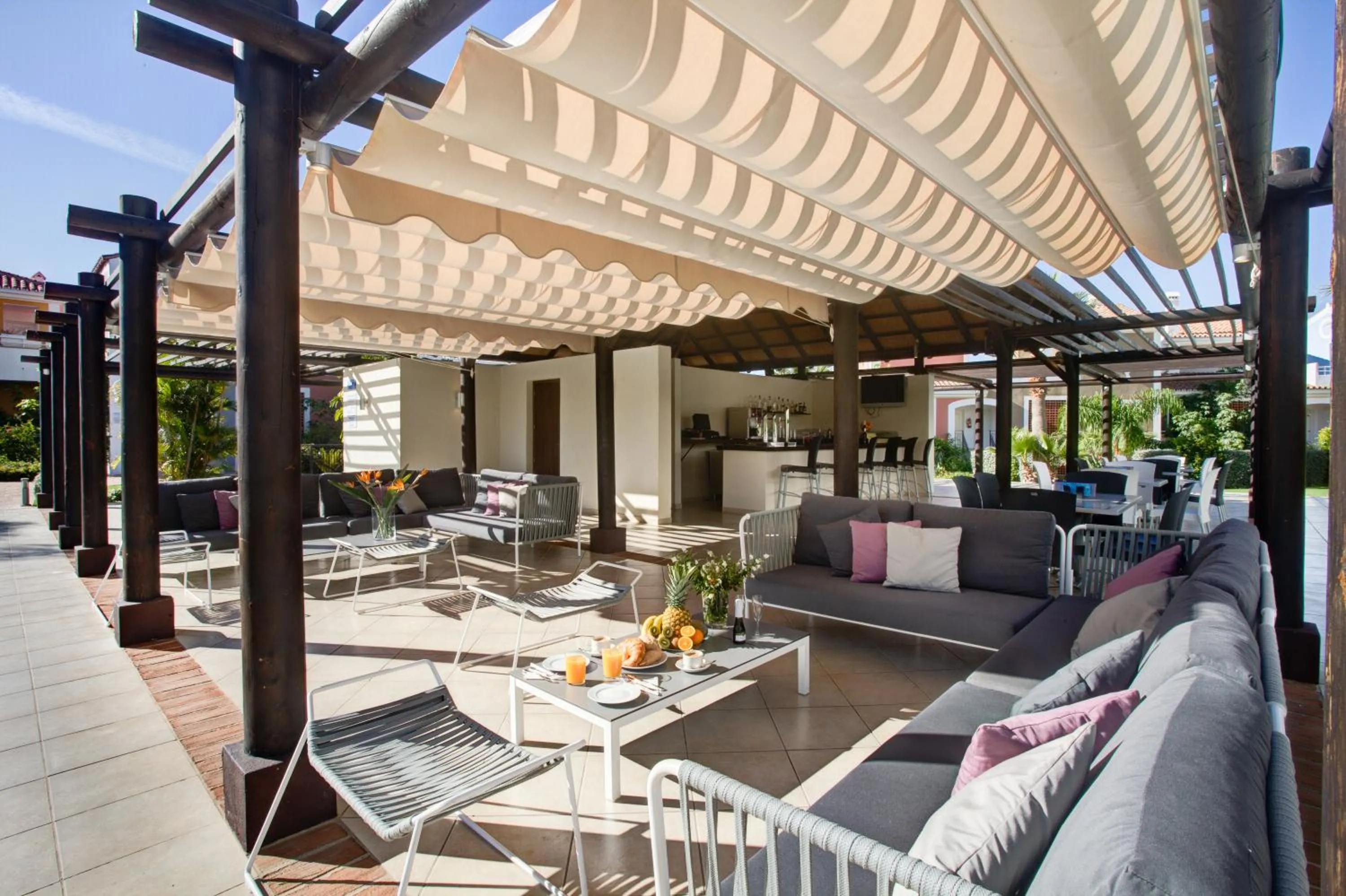 Restaurant/places to eat in Cortijo Del Mar Resort