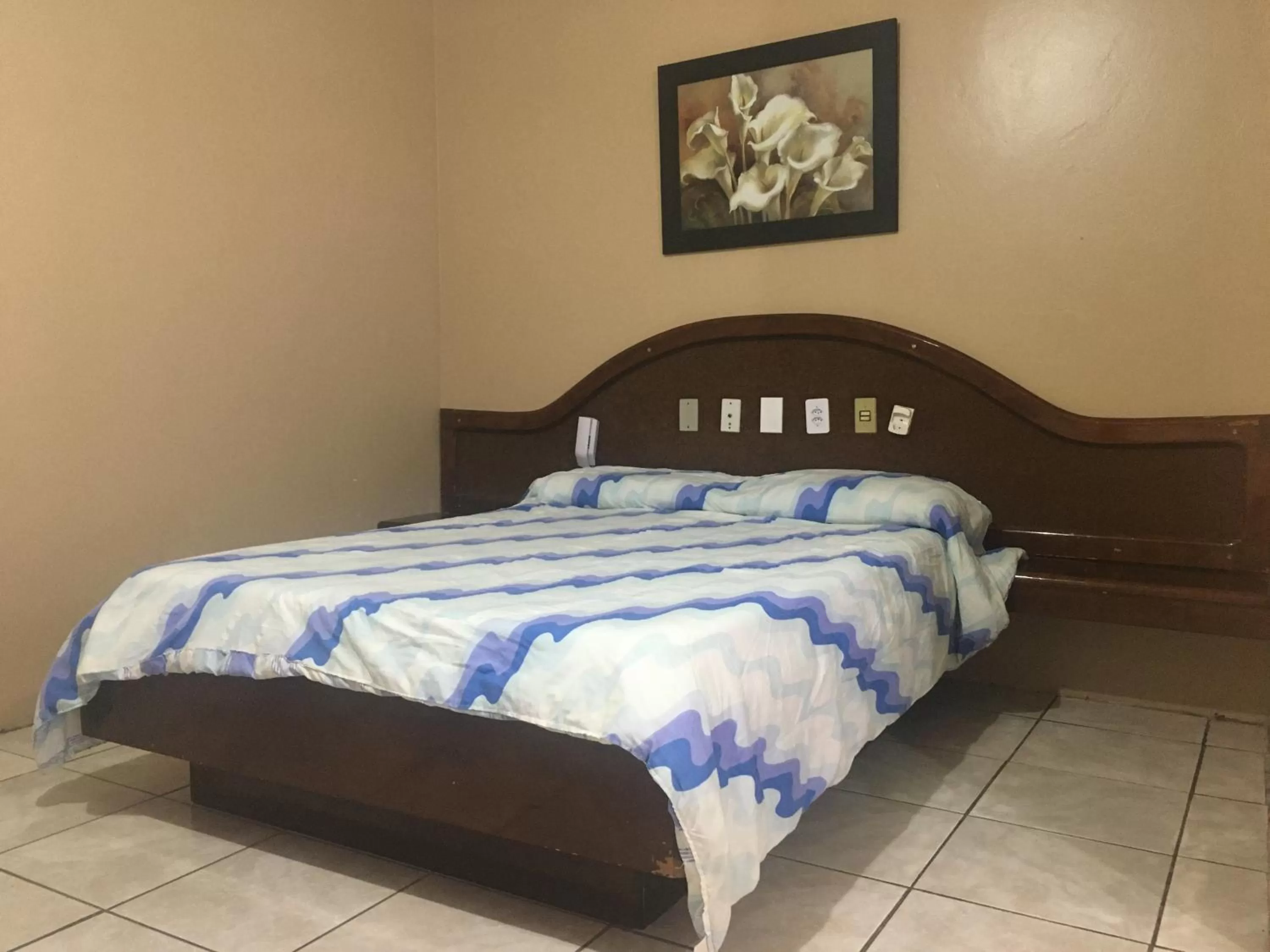 Bed in Hotel Solar Flores