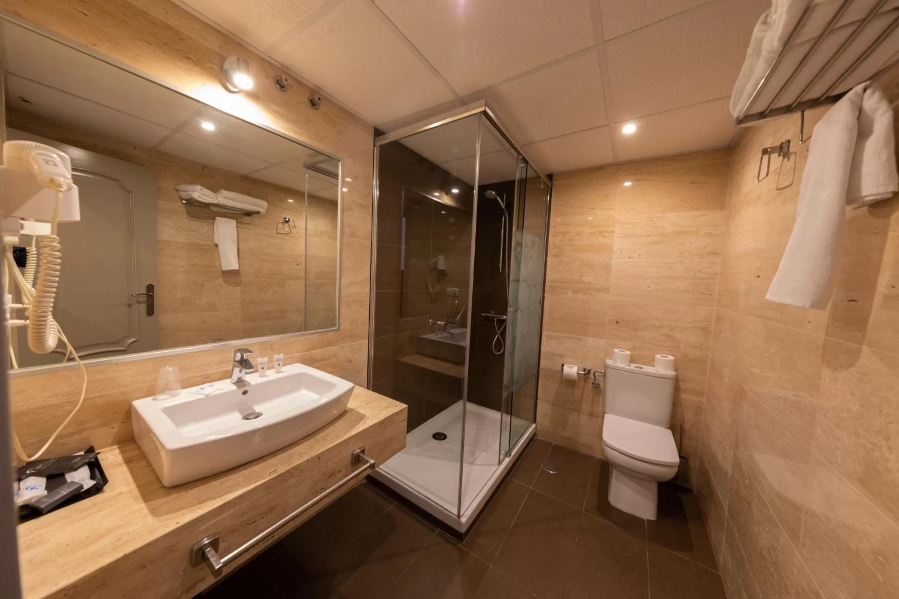 Shower in Hotel Casablanca