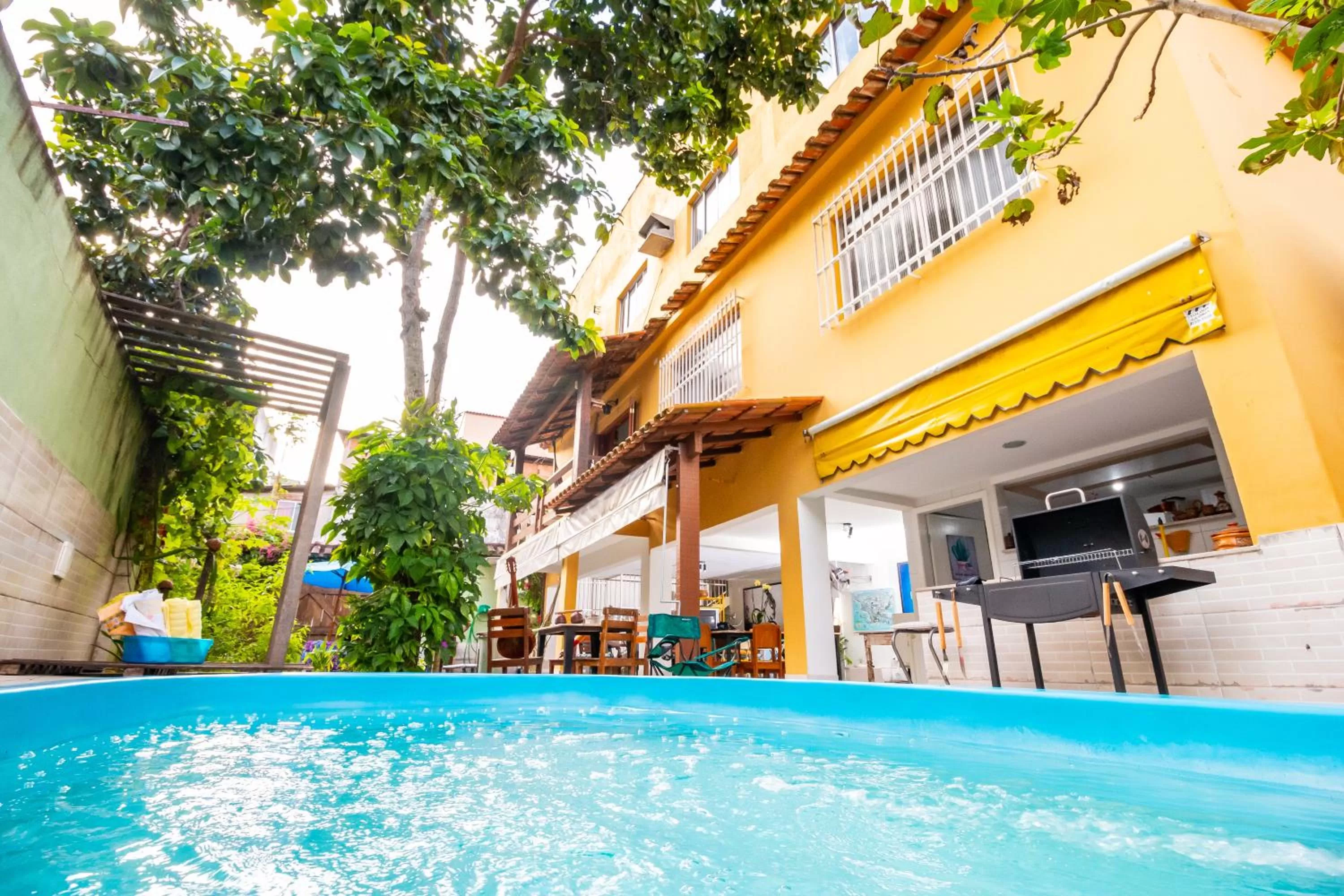 Swimming Pool in A Casa Morro do Moreno