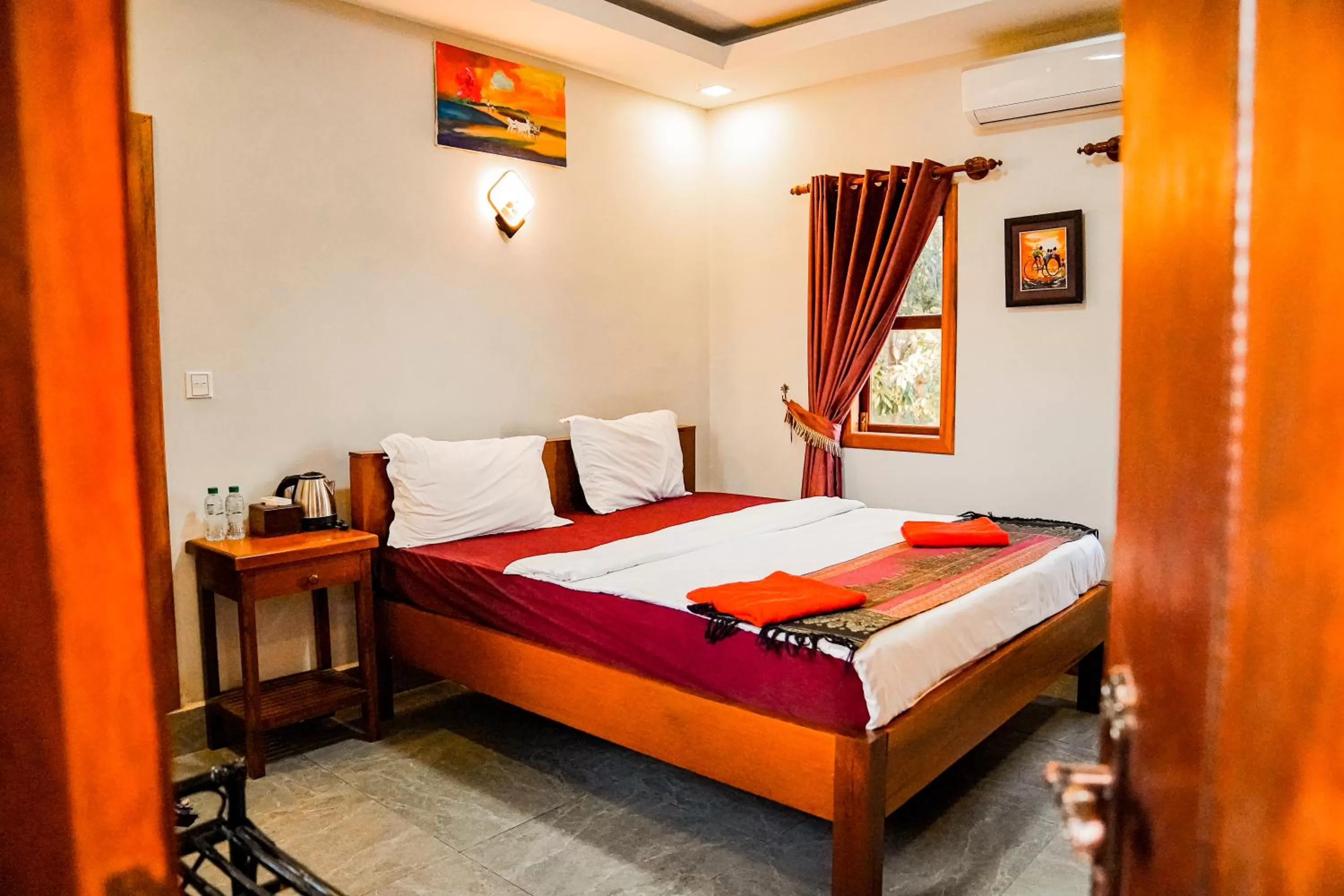 Photo of the whole room, Bed in Bamboo Bungalow