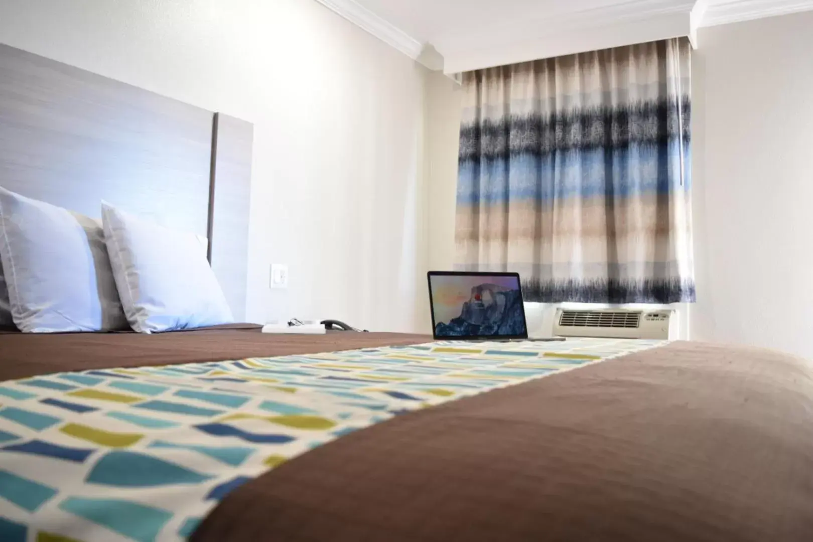 King Room in Mojave Inn King Room in Mojave Inn