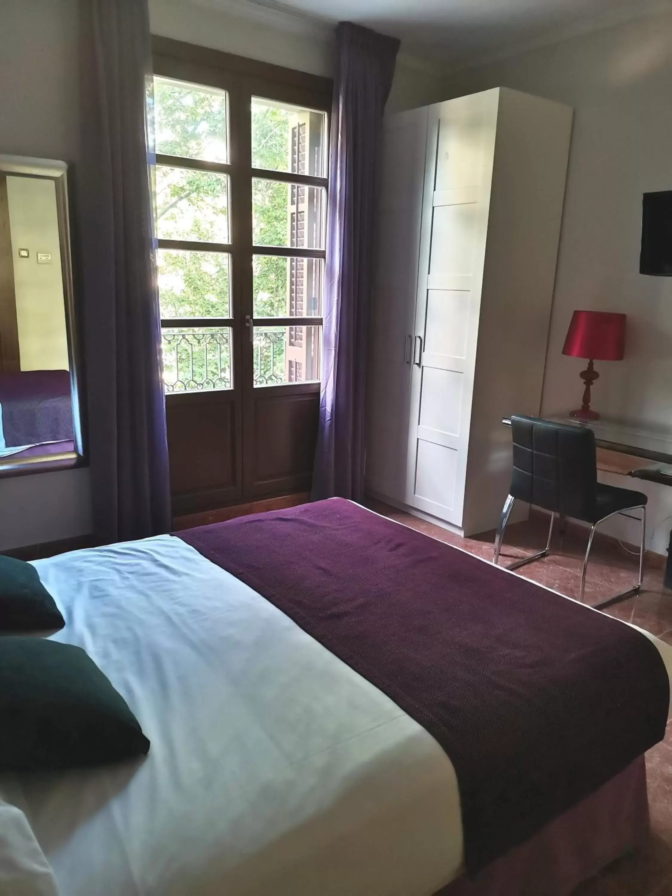 Double or Twin Room with La Rambla Views in Hotel Lloret Ramblas Double or Twin Room with La Rambla Views in Hotel Lloret Ramblas