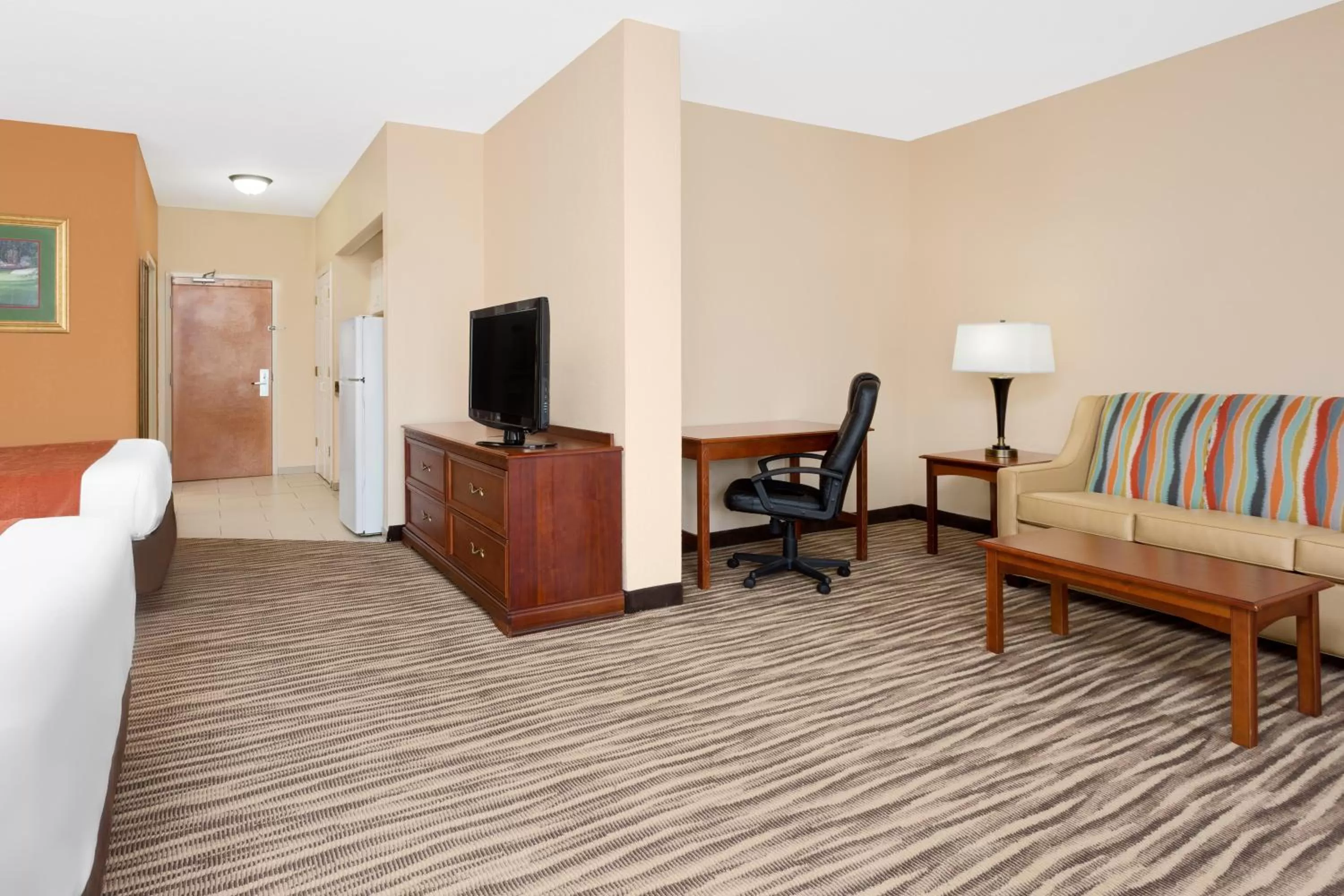 Photo of the whole room in Baymont by Wyndham Augusta Riverwatch