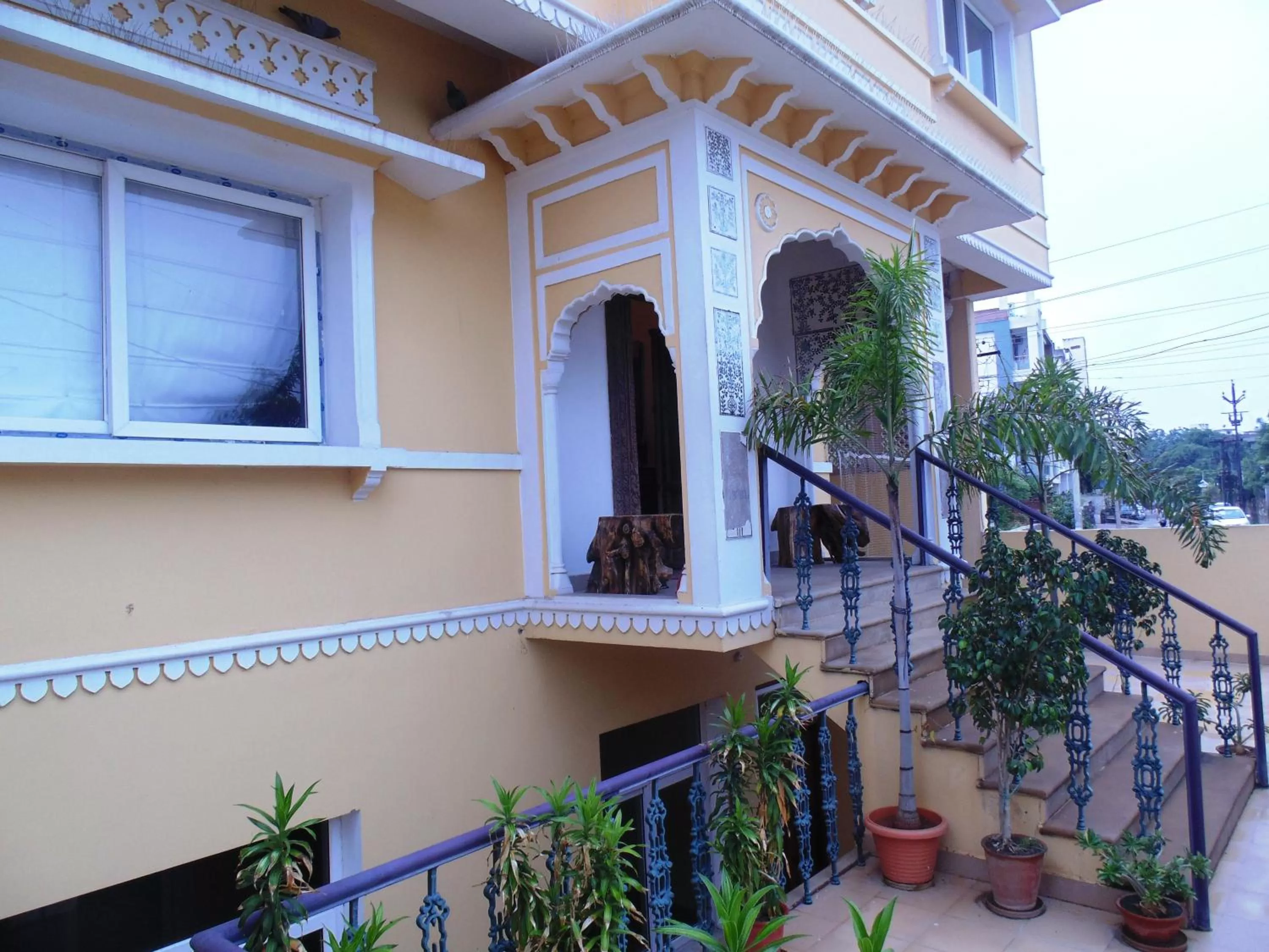 Property building in Hotel Raj Kothi Jaipur airport