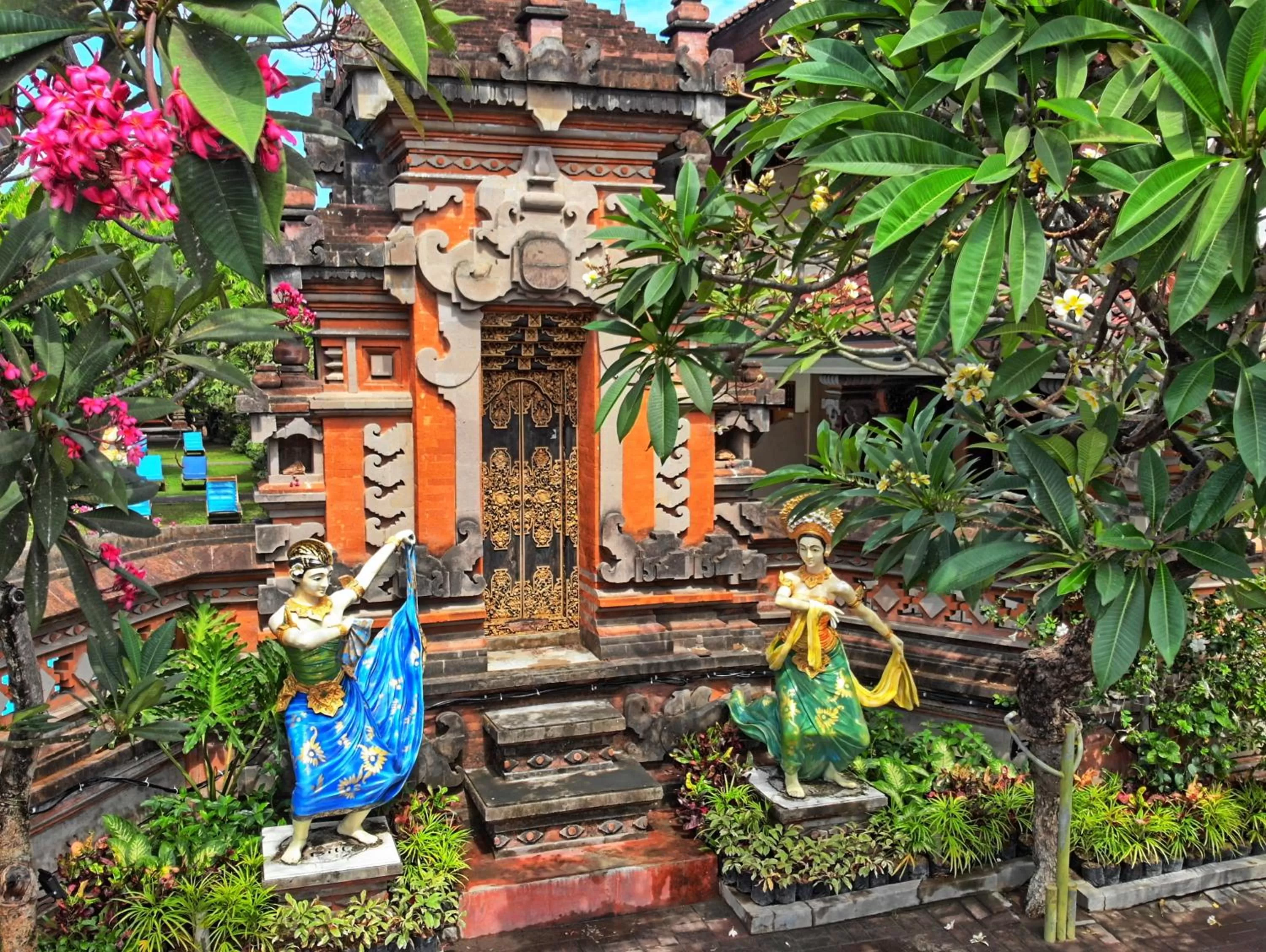 Facade/entrance in Masainn Hotel Kuta