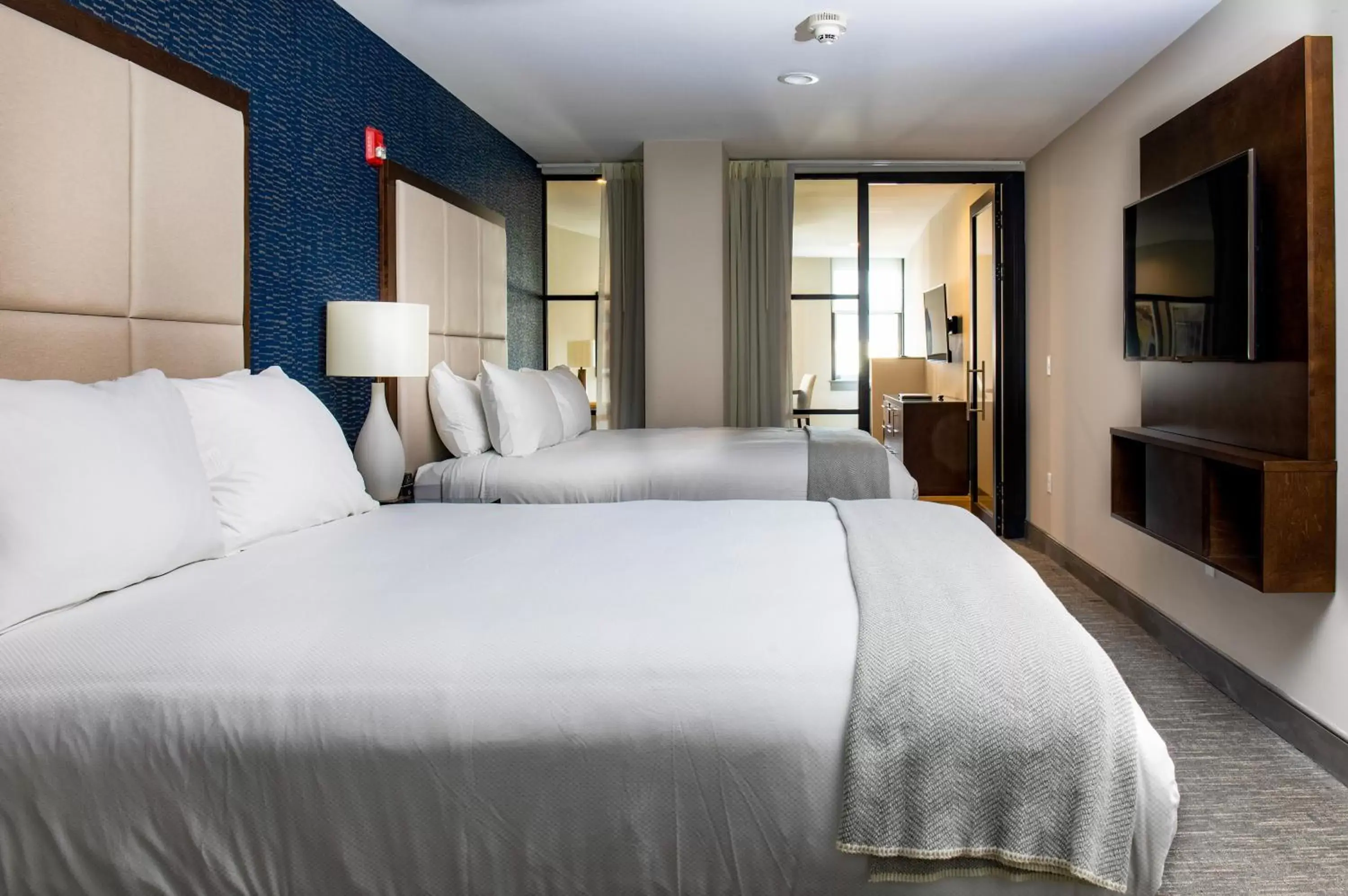 Deluxe Queen Suite with Two Queen Beds and Sofabed City View - Non Smoking in Haywood Park Hotel, Ascend Hotel Collection Deluxe Queen Suite with Two Queen Beds and Sofabed City View - Non Smoking in Haywood Park Hotel, Ascend Hotel Collection