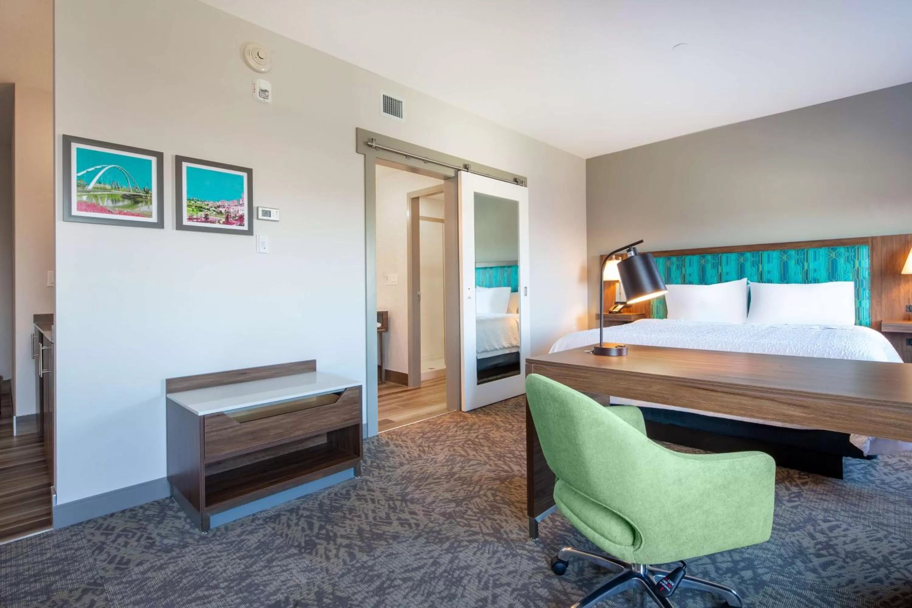 Bedroom, Bed in Hampton Inn & Suites Edmonton St. Albert, Ab