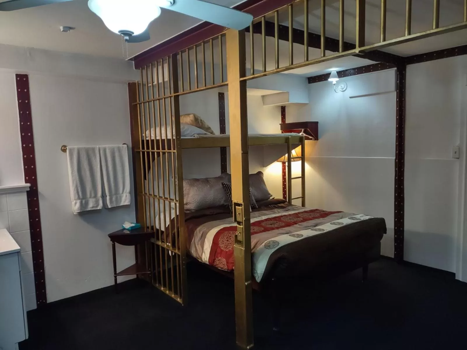 Bedroom, Bed in The King George Inn