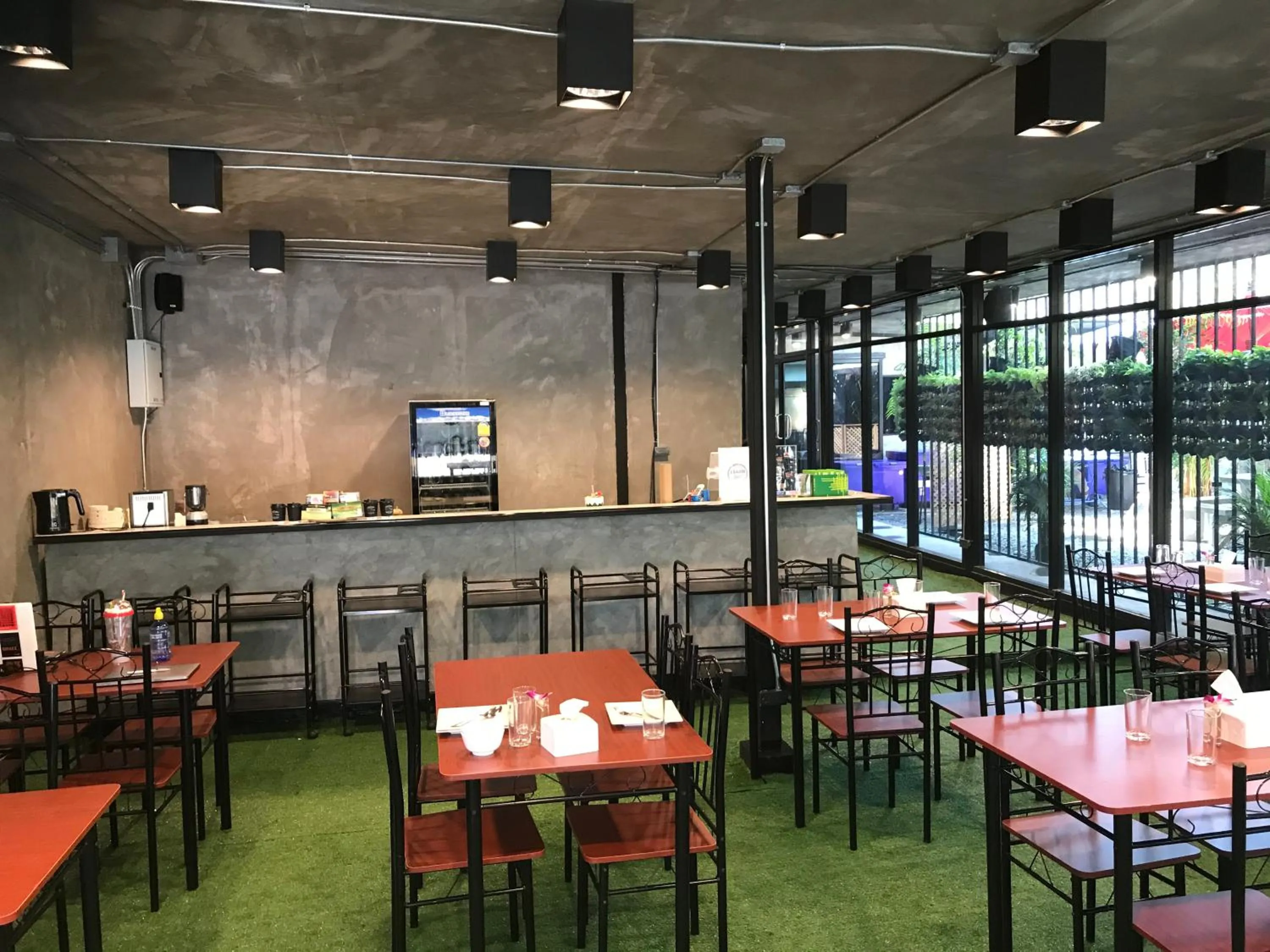 Restaurant/places to eat in My Loft Hotel SHA