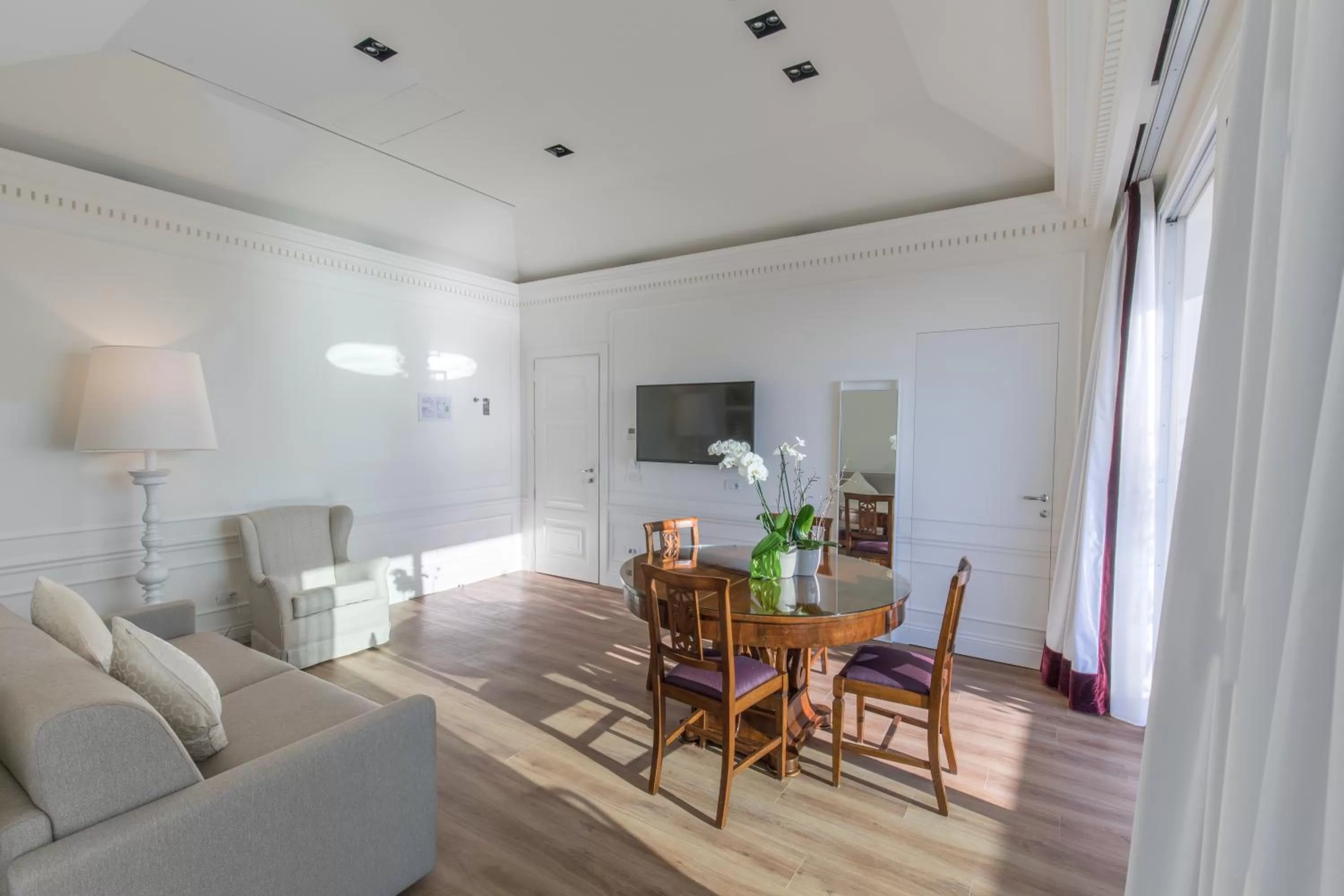 Decorative detail in Grand Hotel Palace