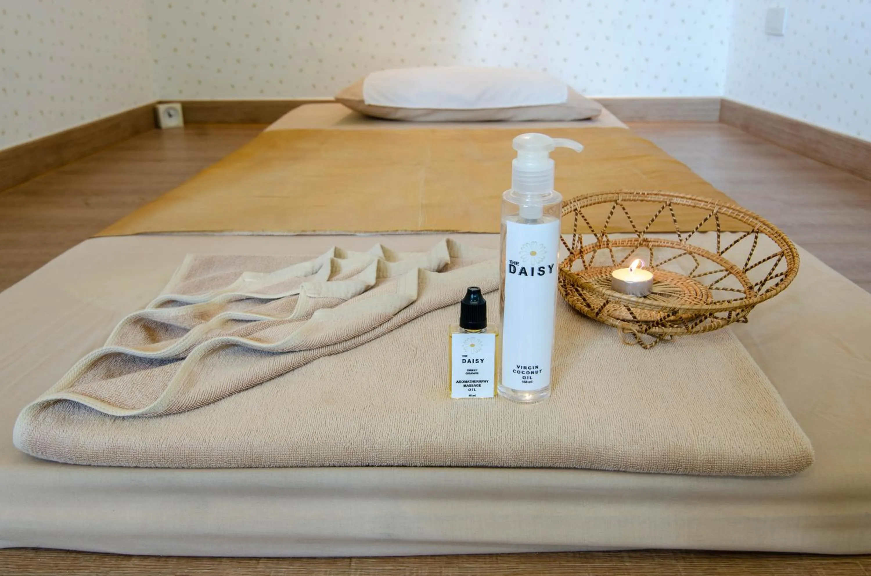 Massage, Bed in Grand Tara Garden Thai Hotel