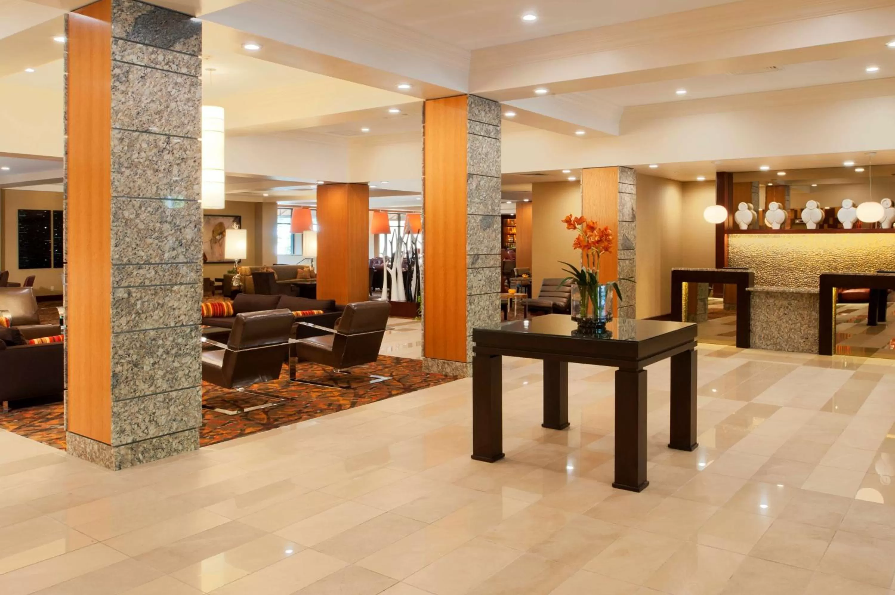 Lobby or reception in DoubleTree by Hilton Hotel St. Louis - Chesterfield