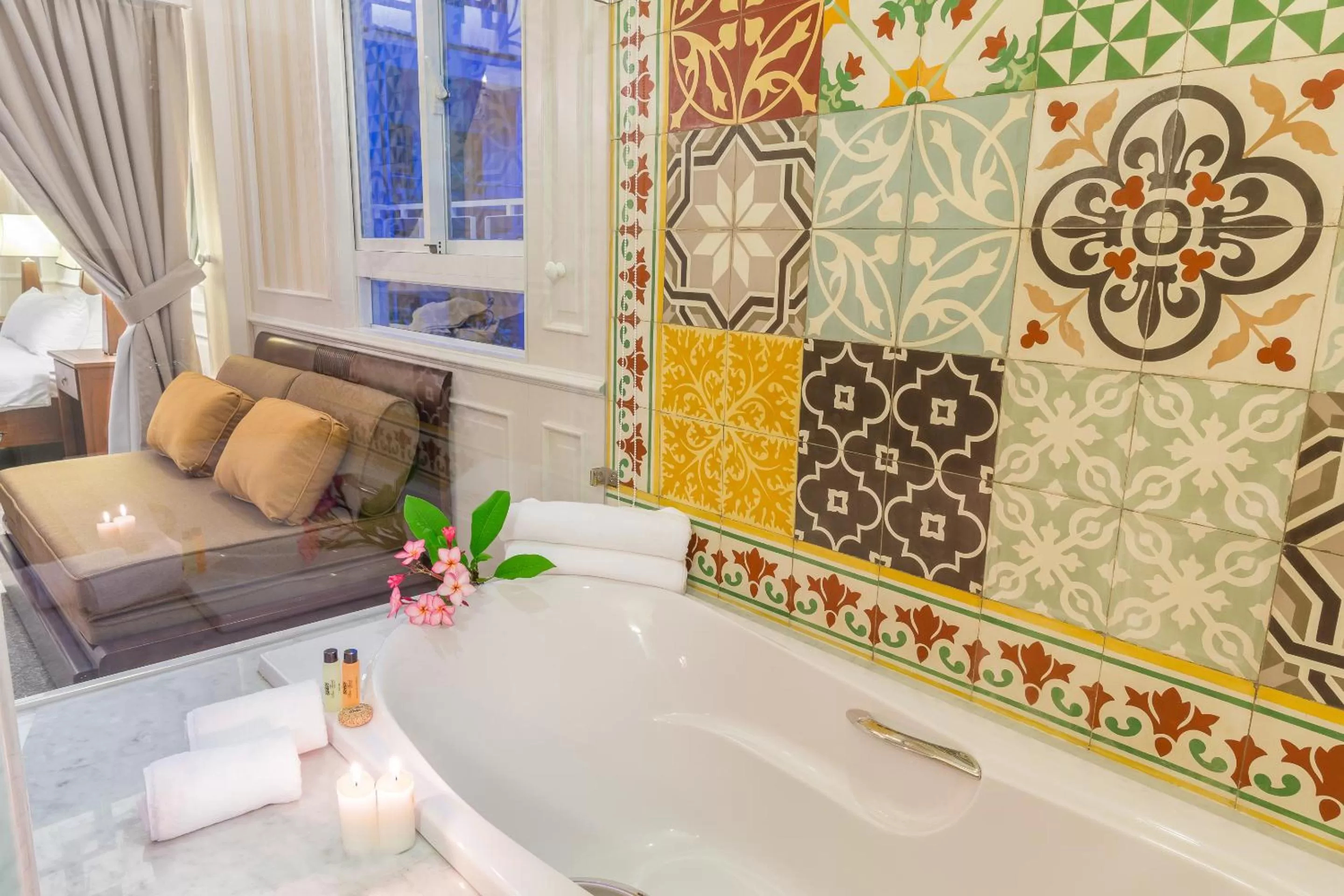 Shower in Ben Thanh Boutique Hotel