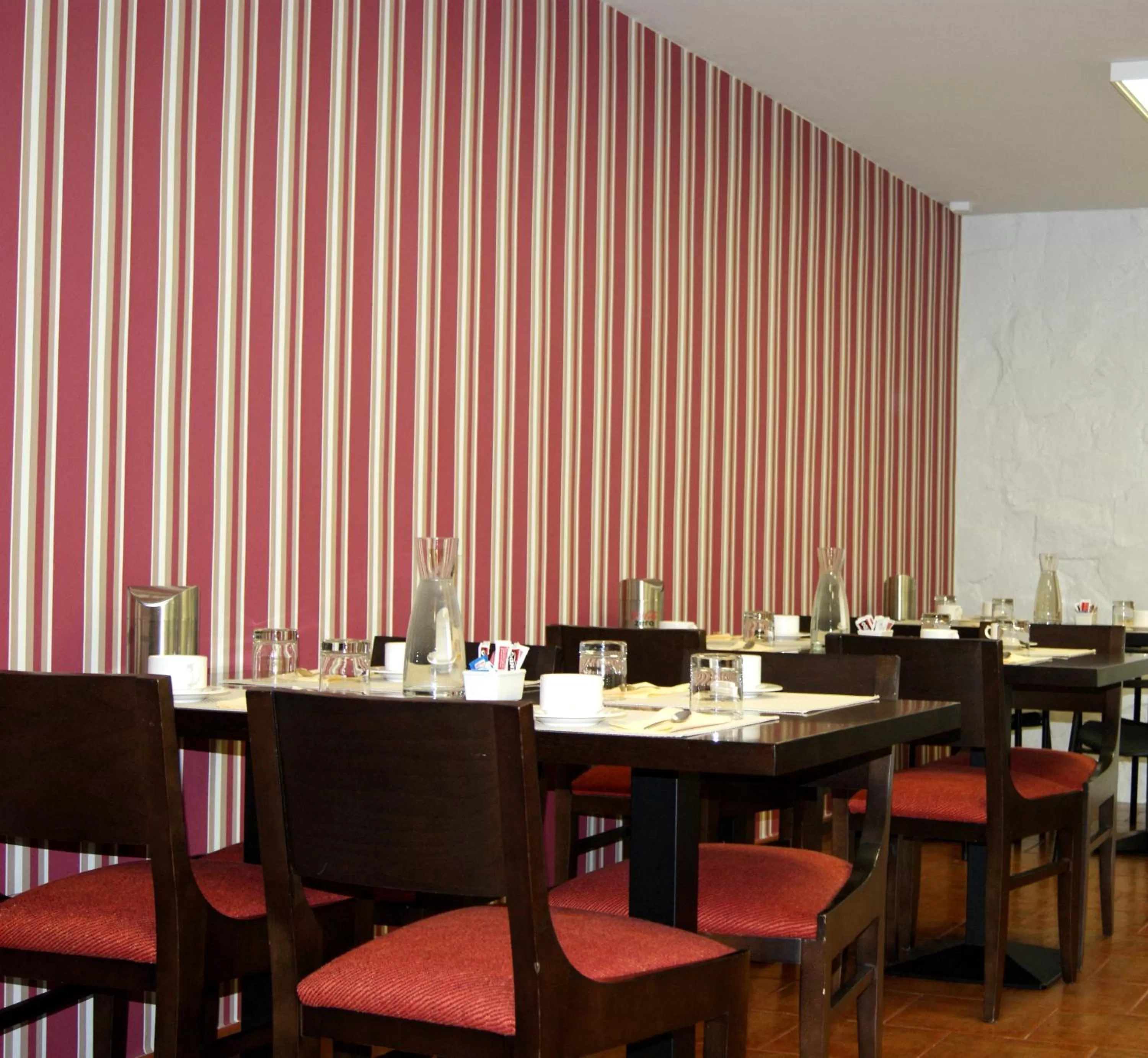 Restaurant/places to eat in El Retiro de Cardea