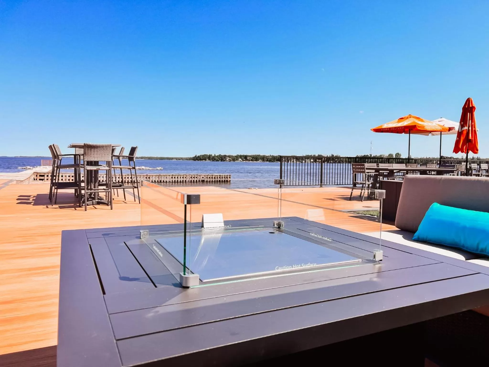 Patio in La Place Rendez-Vous Hotel