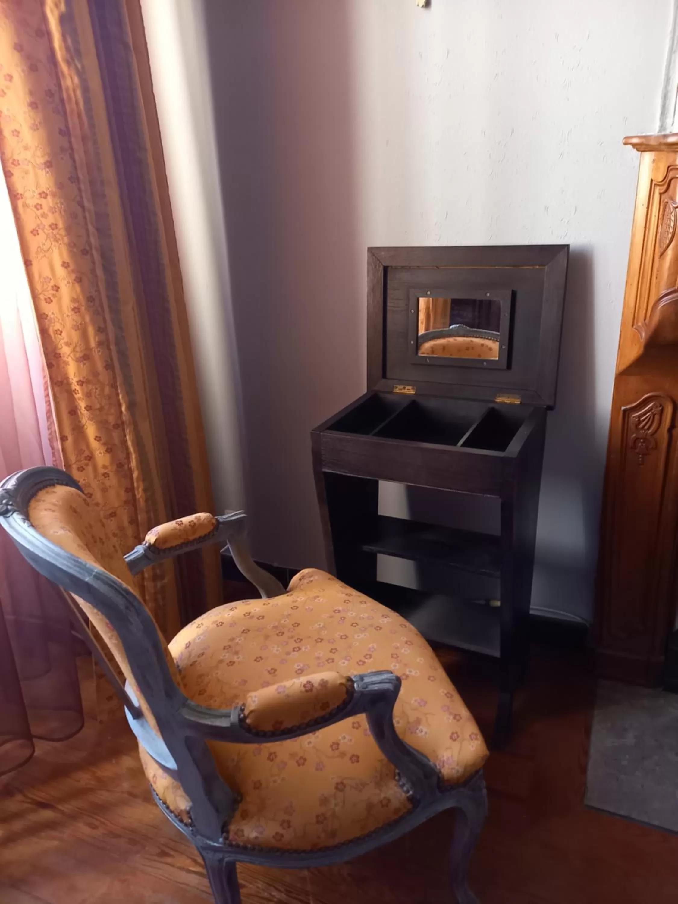 hair dresser in Maison d'hôtes Payan Champier