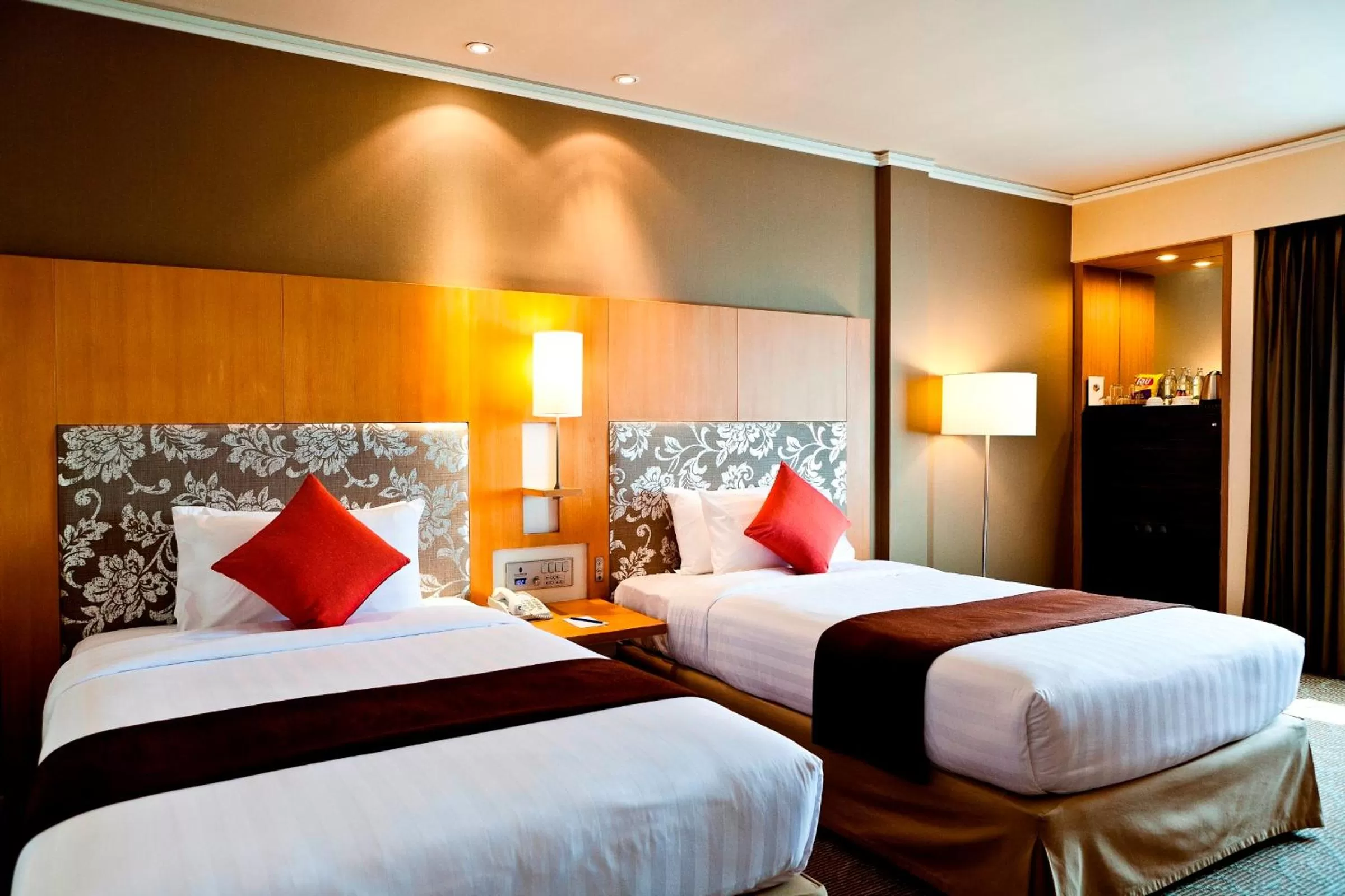 Bed in Royal Princess Larn Luang - SHA Extra Plus