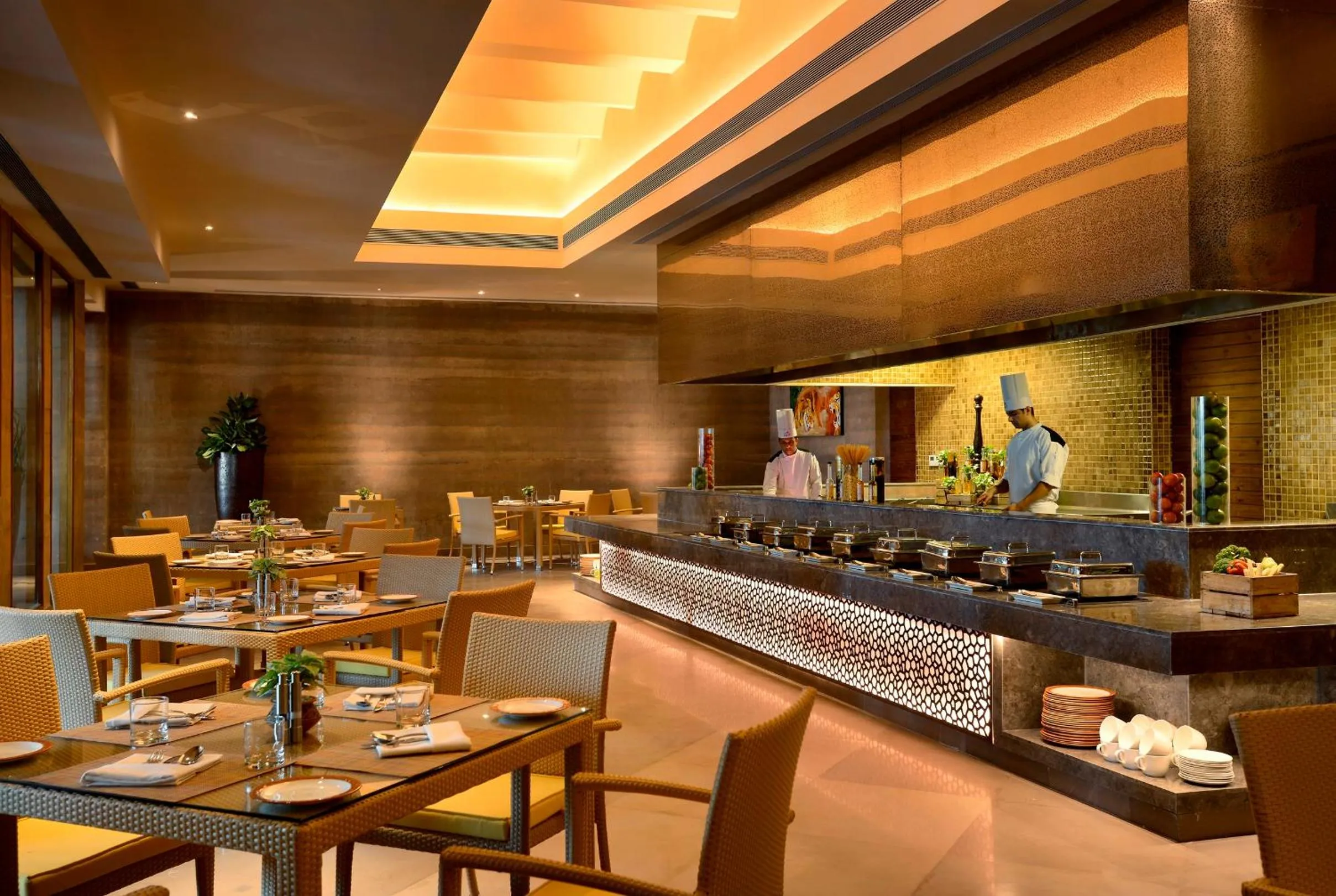 Restaurant/places to eat in The Lalit Mangar