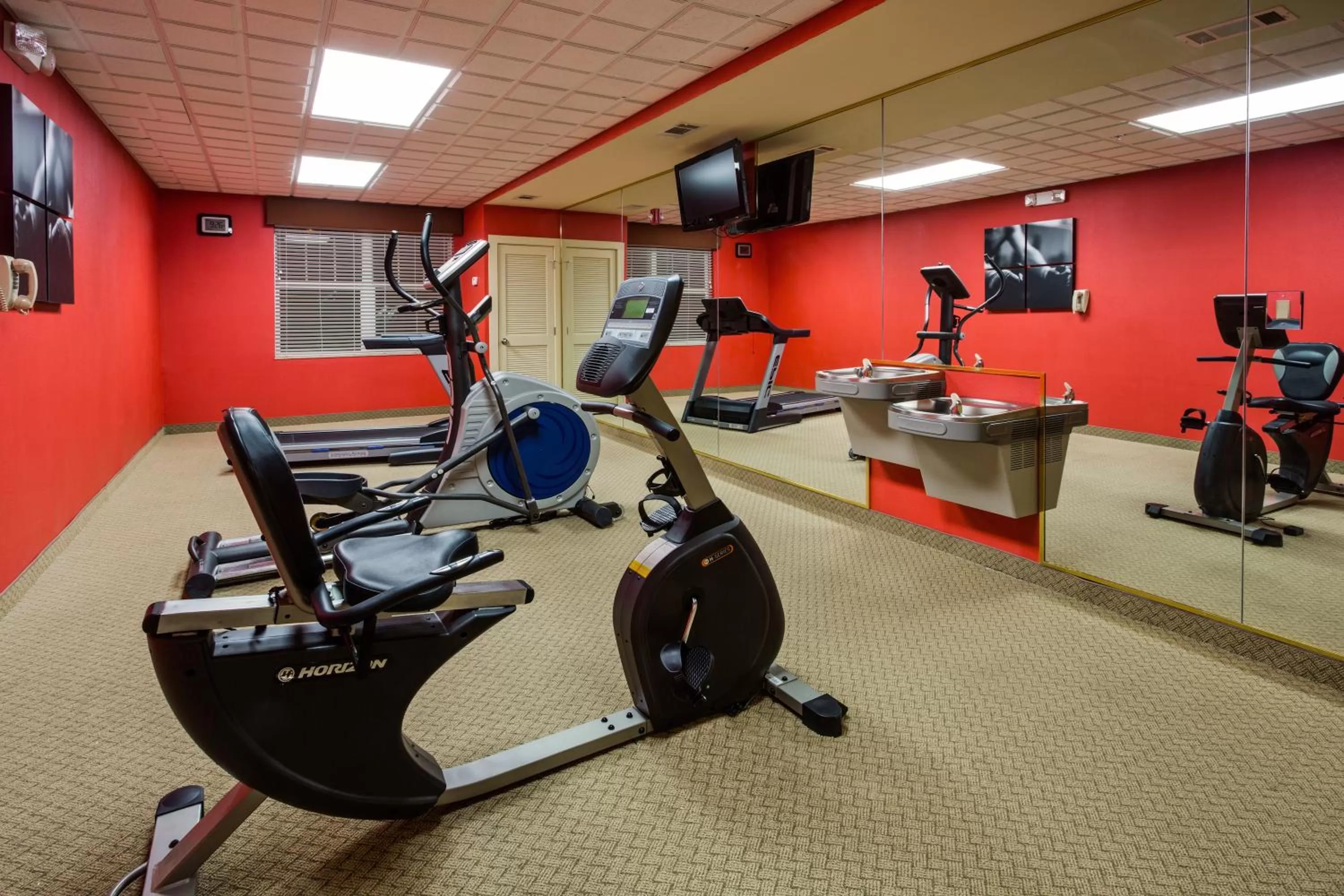 Fitness centre/facilities in Country Inn & Suites by Radisson, Crestview, FL