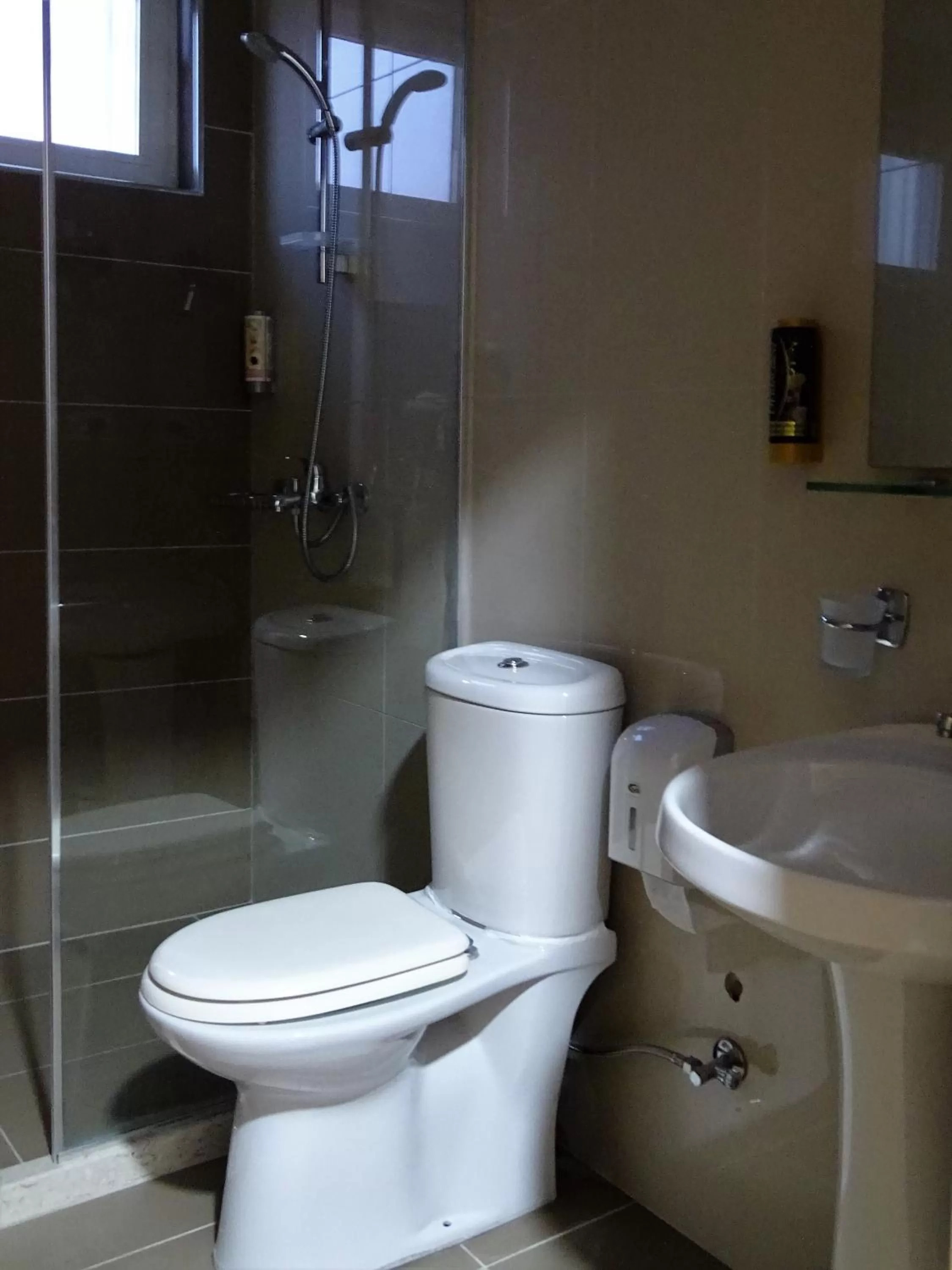 Toilet in Signature Idea hotel