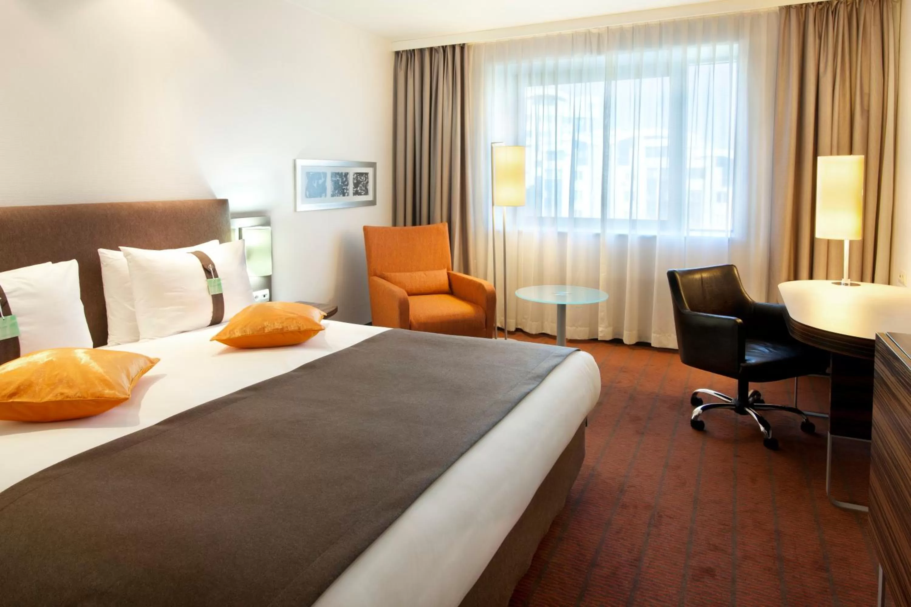 Photo of the whole room, Bed in Holiday Inn Almaty by IHG