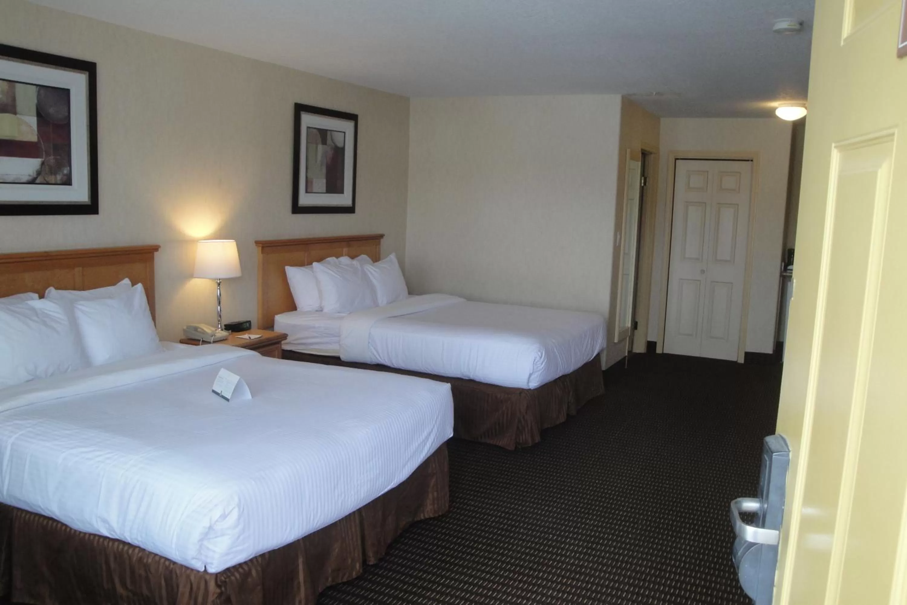 Bed in All Stay Suites