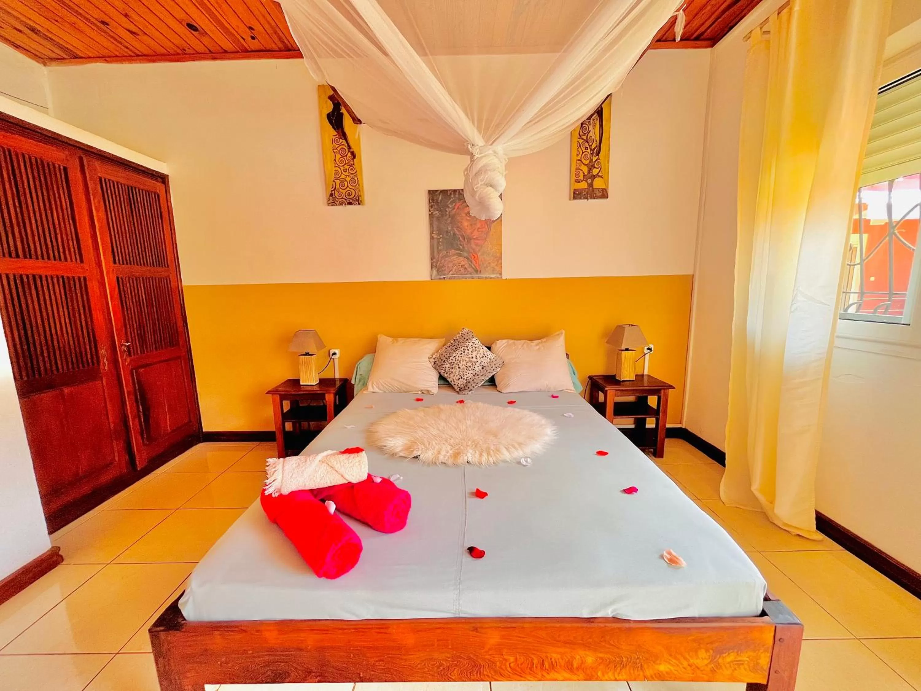 Bedroom, Bed in Régina Lodge Diégo Suarez Madagascar