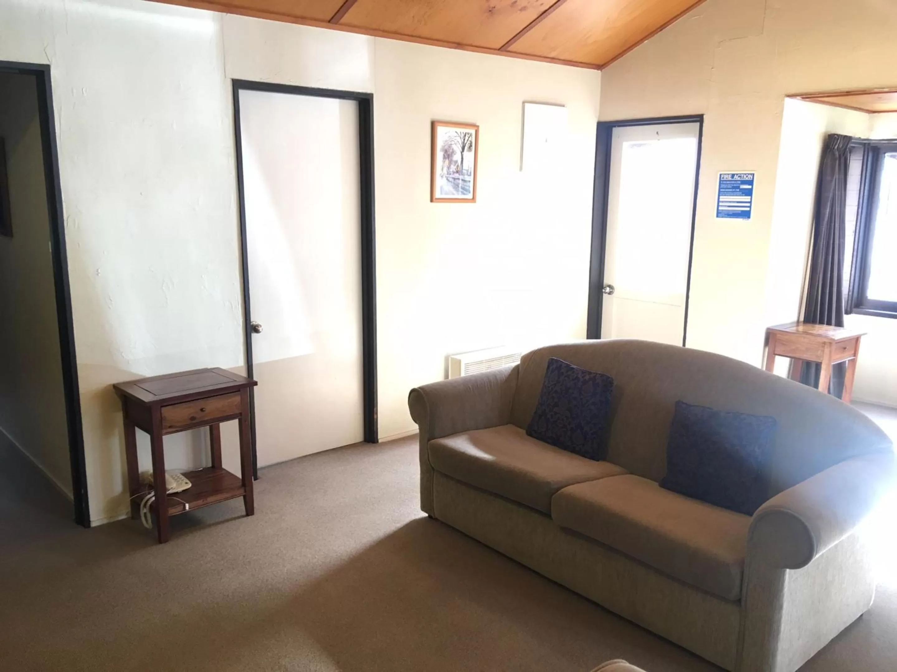 Living room in Woodlands Motels And Apartments