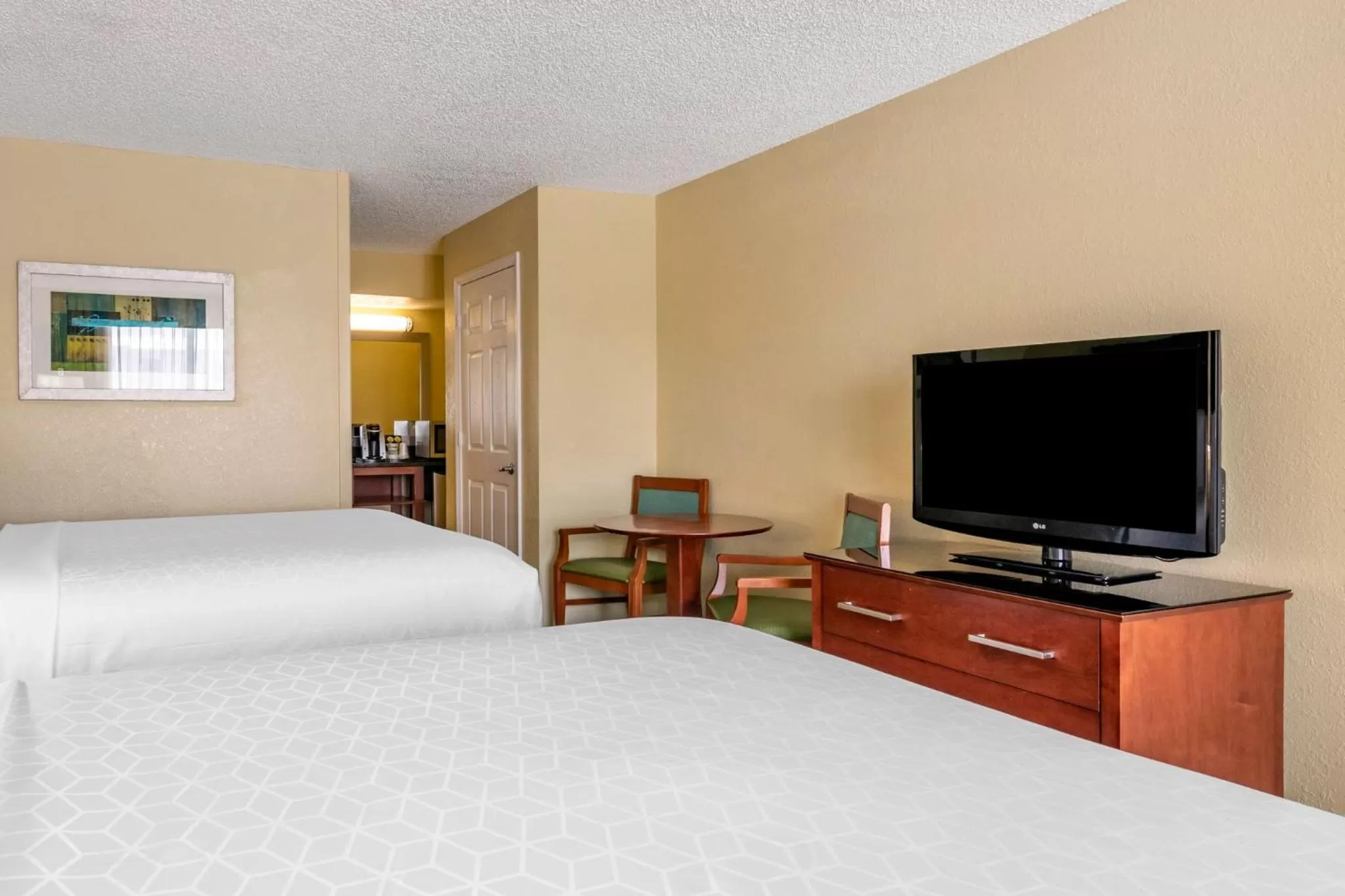 Photo of the whole room, Bed in Holiday Inn Resort Orlando - Lake Buena Vista by IHG